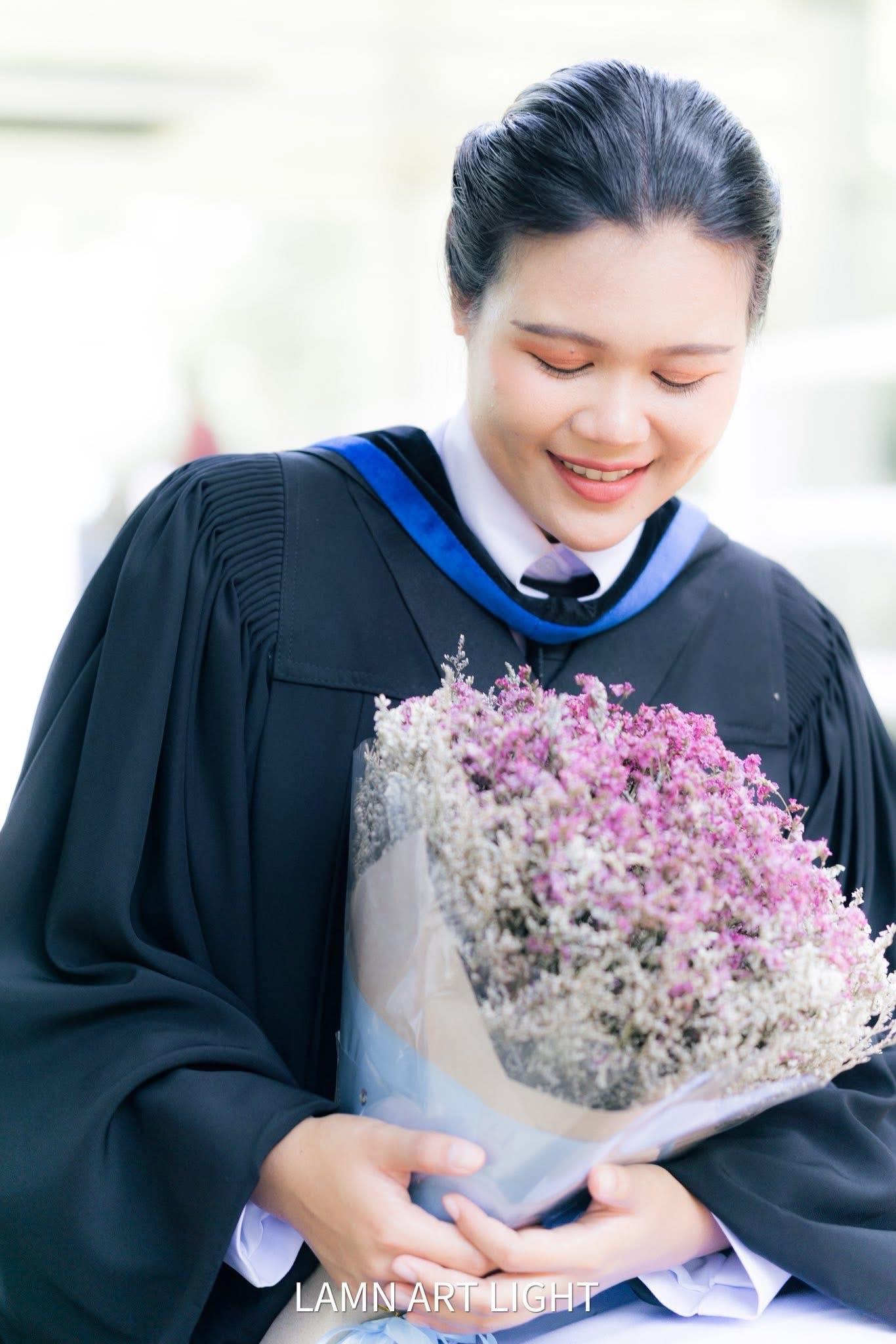 ผลงานรับปริญญา มหาวิทยาลัยศิลปากร โดย Attaniran FOTO ภาพที่ 4