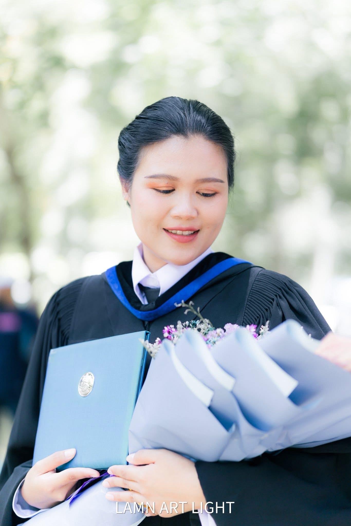 ผลงานรับปริญญา มหาวิทยาลัยศิลปากร โดย Attaniran FOTO ภาพที่ 3