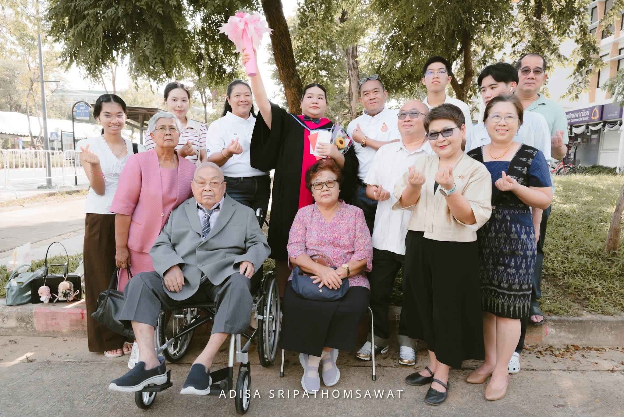 ผลงานรับปริญญา มหาวิทยาลัยมหิดล โดย Attaniran FOTO ภาพที่ 8