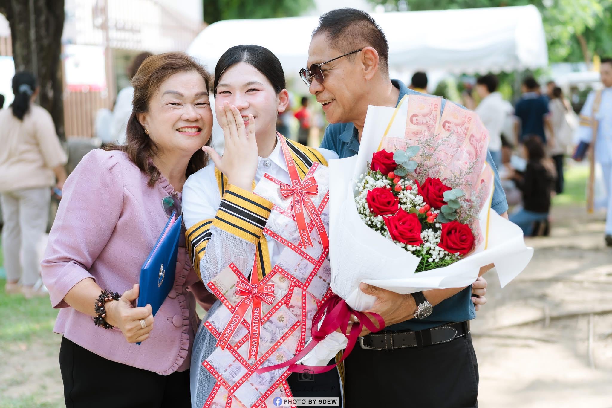 ผลงานรับปริญญา มหาวิทยาลัยราชภัฏสวนสุนันทา โดย Photo By 9Dew ภาพที่ 6