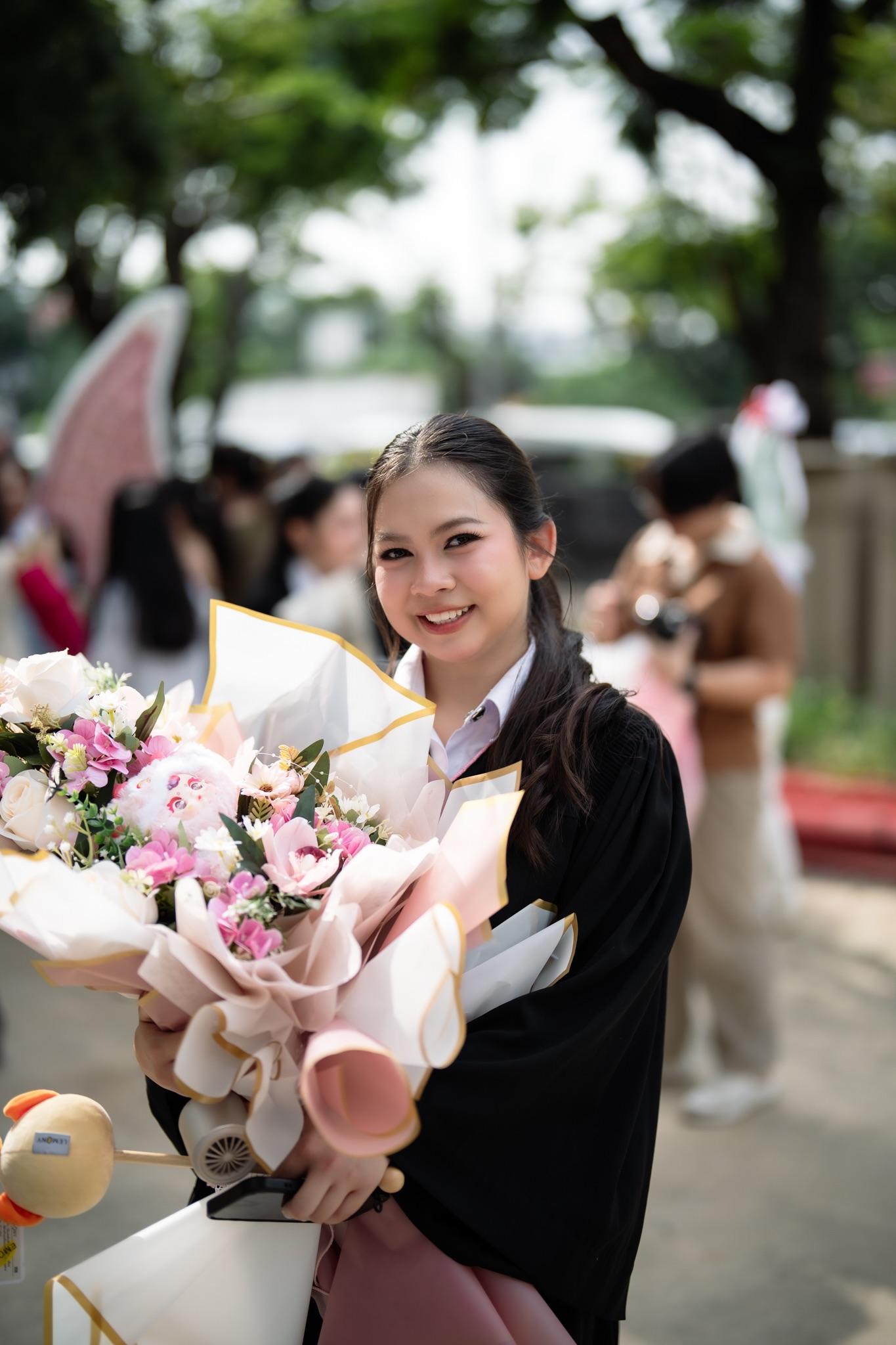 ผลงานรับปริญญา โดย 611Photo ภาพที่ 2