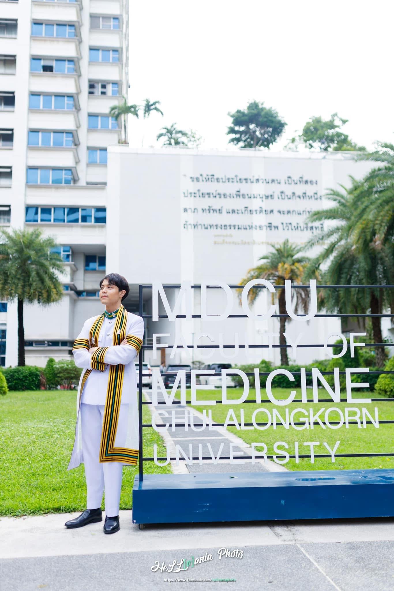 ผลงานรับปริญญา จุฬาลงกรณ์มหาวิทยาลัย โดย Hellvania Photo ภาพที่ 2