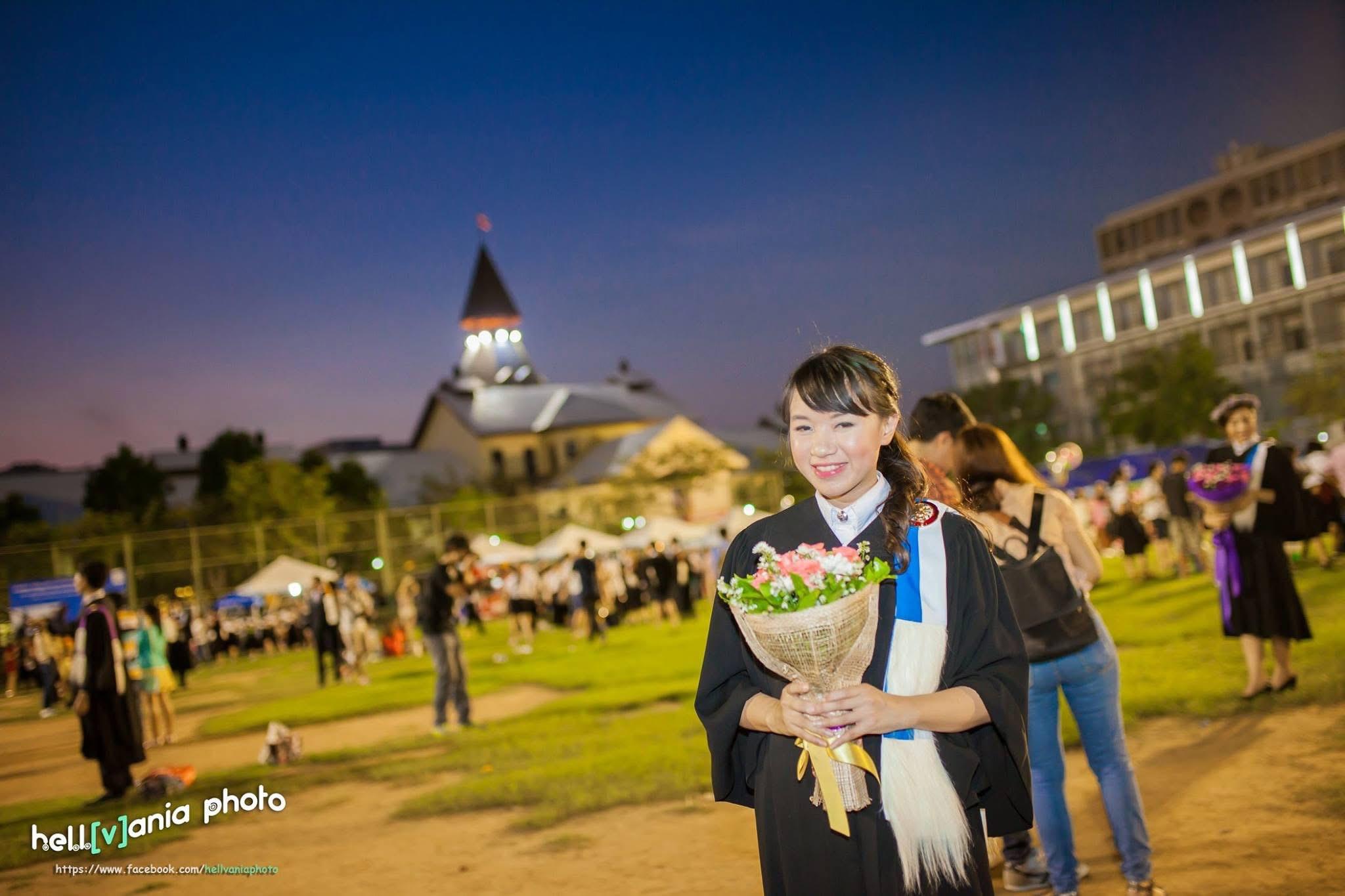 ผลงานรับปริญญา มหาวิทยาลัยธรรมศาสตร์ โดย Hellvania Photo ภาพที่ 2