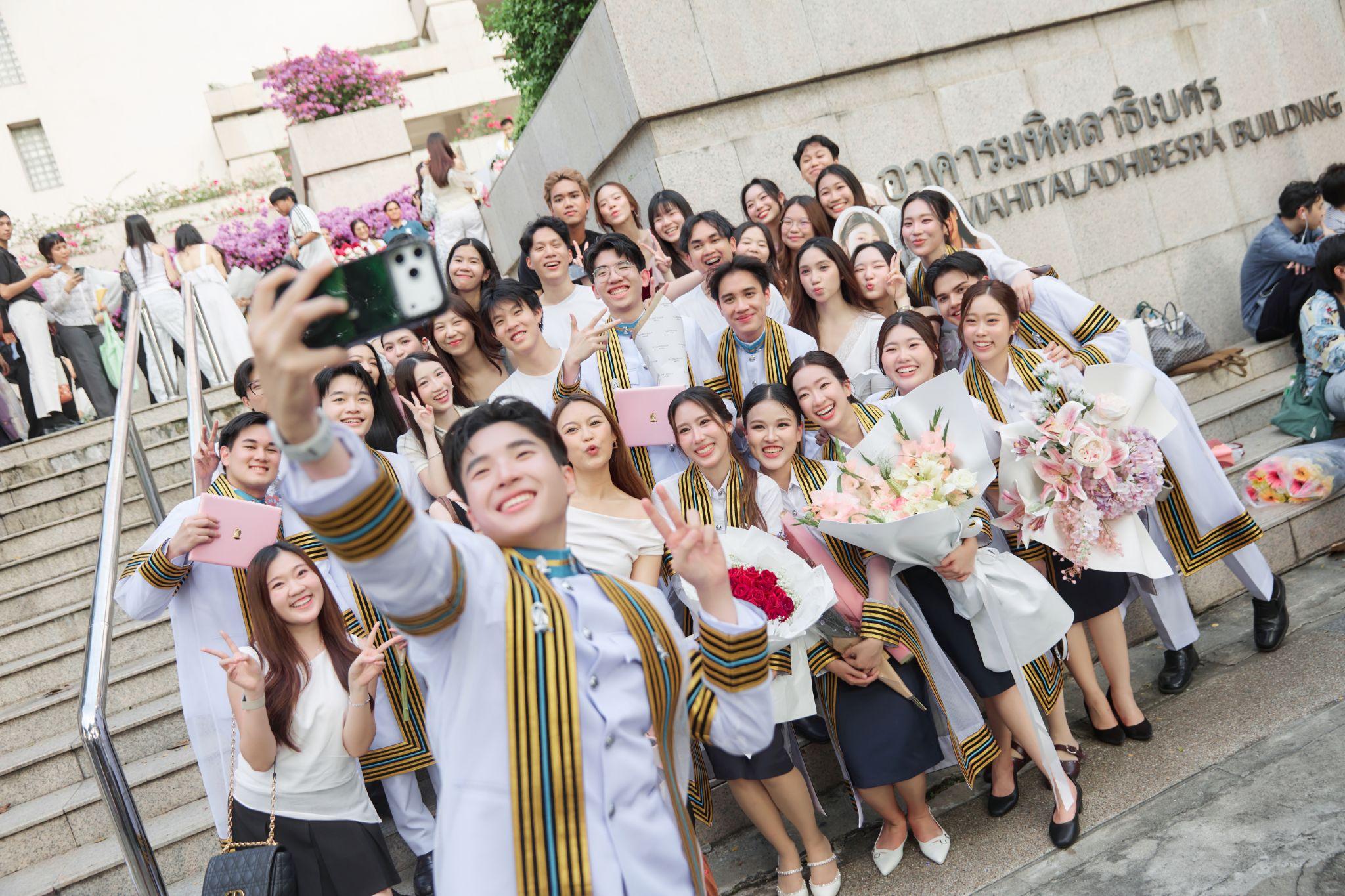 ผลงานรับปริญญา จุฬาลงกรณ์มหาวิทยาลัย โดย J99_Gallery ภาพที่ 11