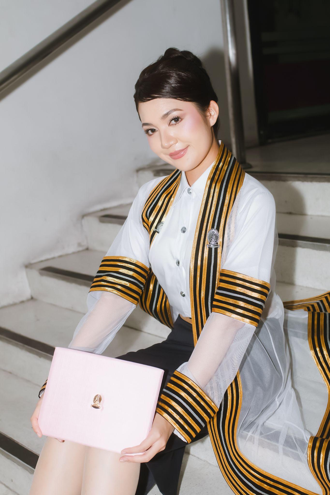 ผลงานรับปริญญา โดย The NMFoTo ภาพที่ 1