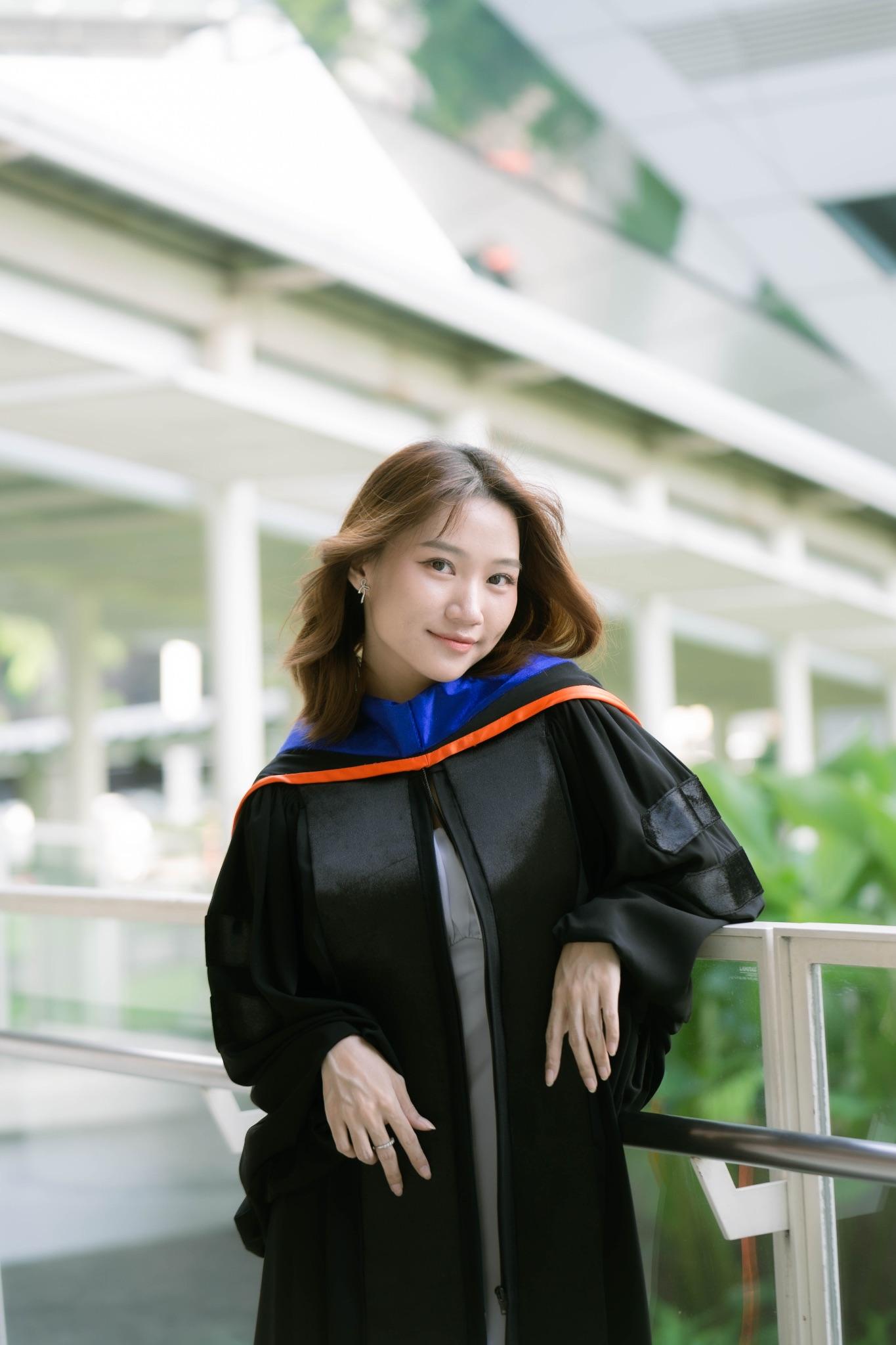 ผลงานรับปริญญา มหาวิทยาลัยกรุงเทพ โดย pacharaphoto ภาพที่ 1