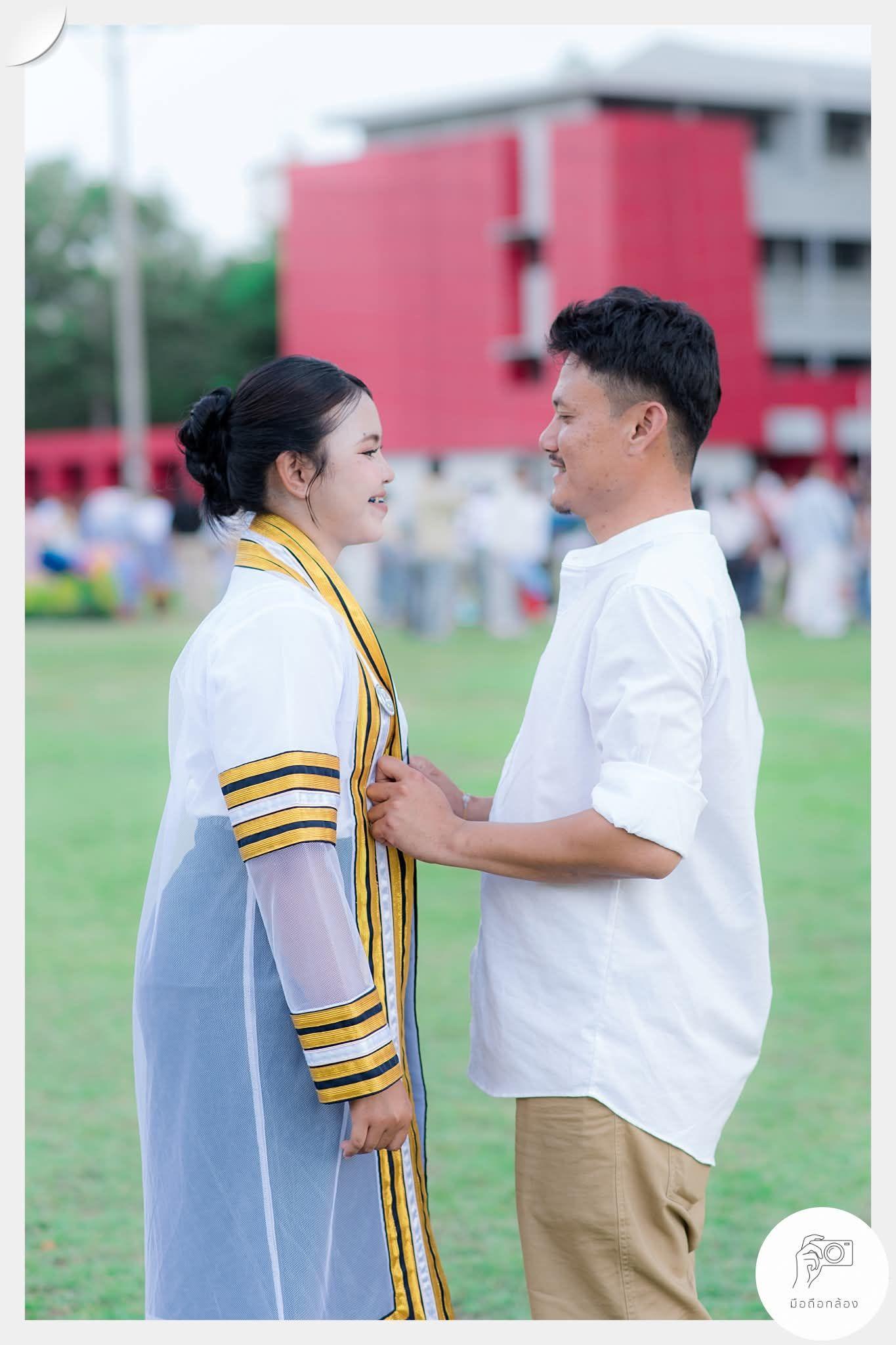 ผลงานรับปริญญา มหาวิทยาลัยราชภัฏสวนสุนันทา โดย มือถือกล้อง ภาพที่ 2