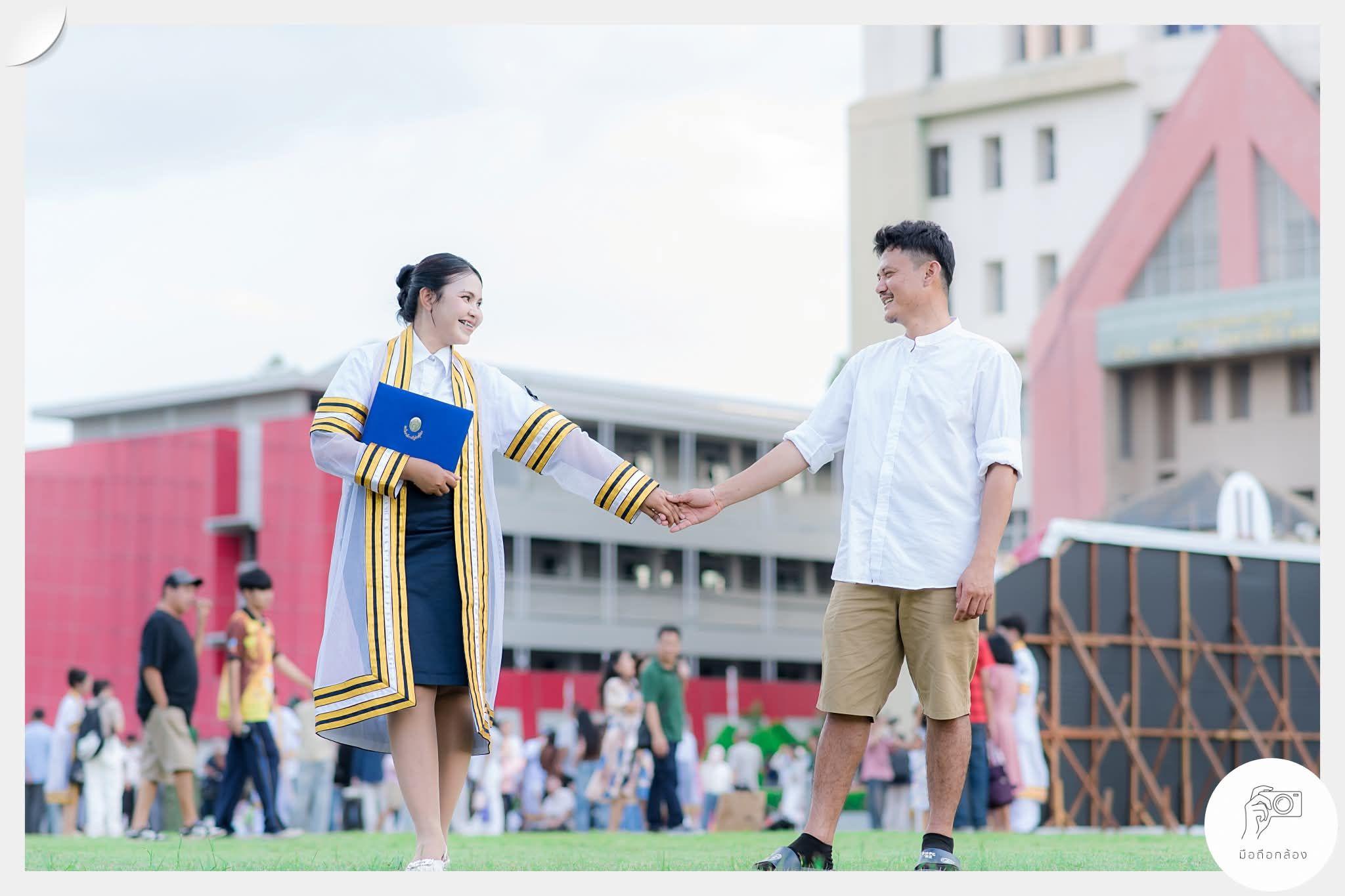 ผลงานรับปริญญา มหาวิทยาลัยราชภัฏสวนสุนันทา โดย มือถือกล้อง ภาพที่ 14