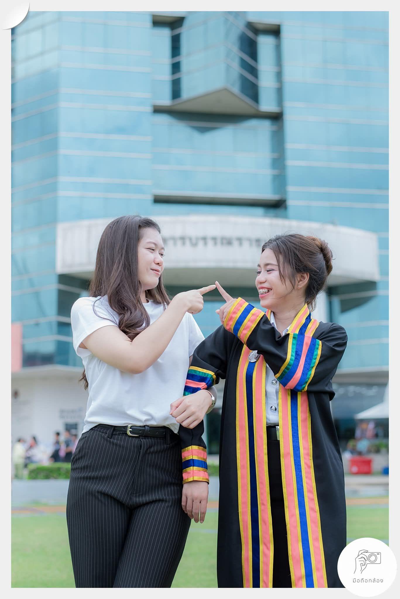 ผลงานรับปริญญา มหาวิทยาลัยราชภัฏนครปฐม โดย มือถือกล้อง ภาพที่ 11