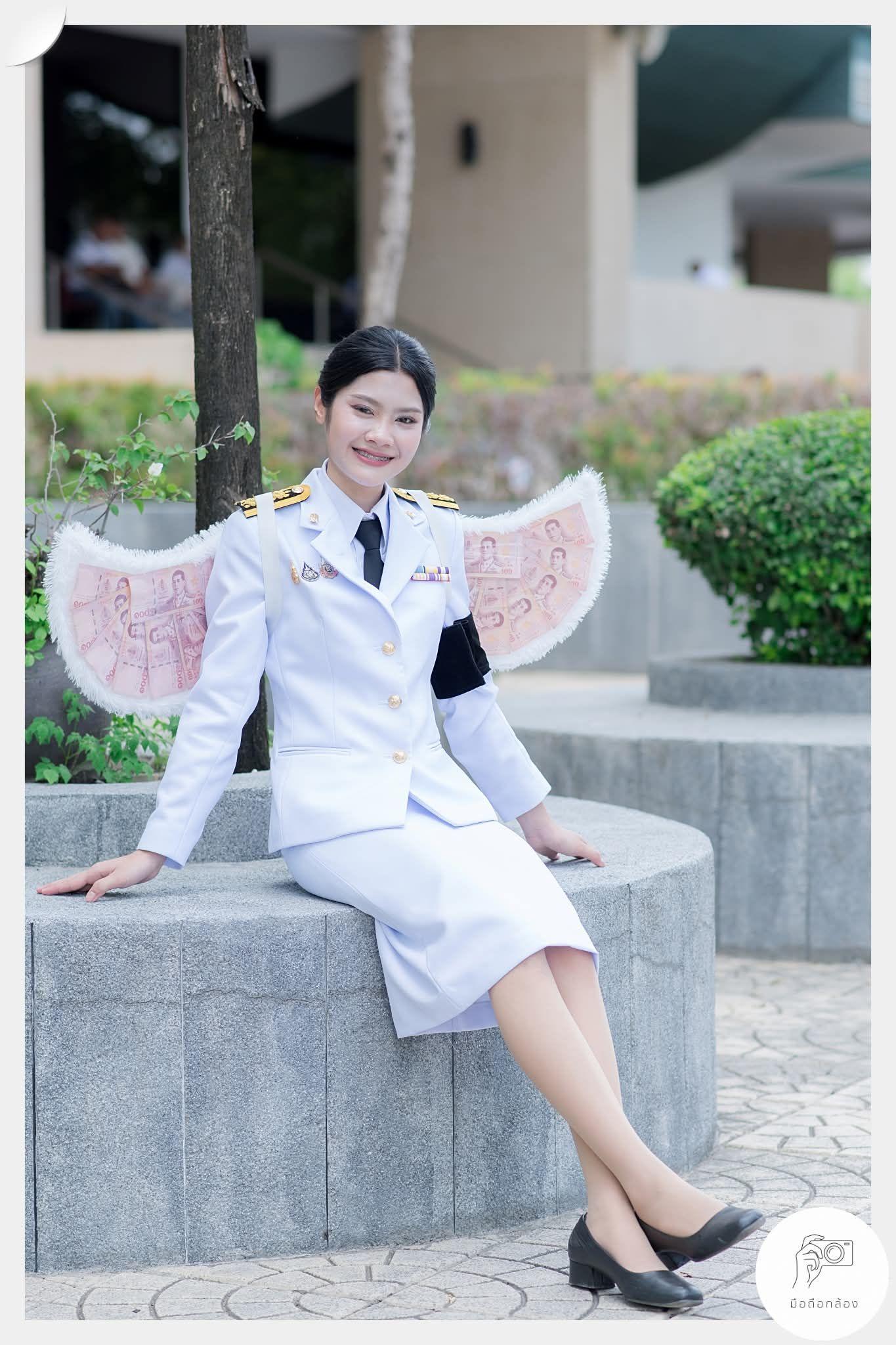 ผลงานรับปริญญา มหาวิทยาลัยราชภัฏสวนสุนันทา โดย มือถือกล้อง ภาพที่ 9