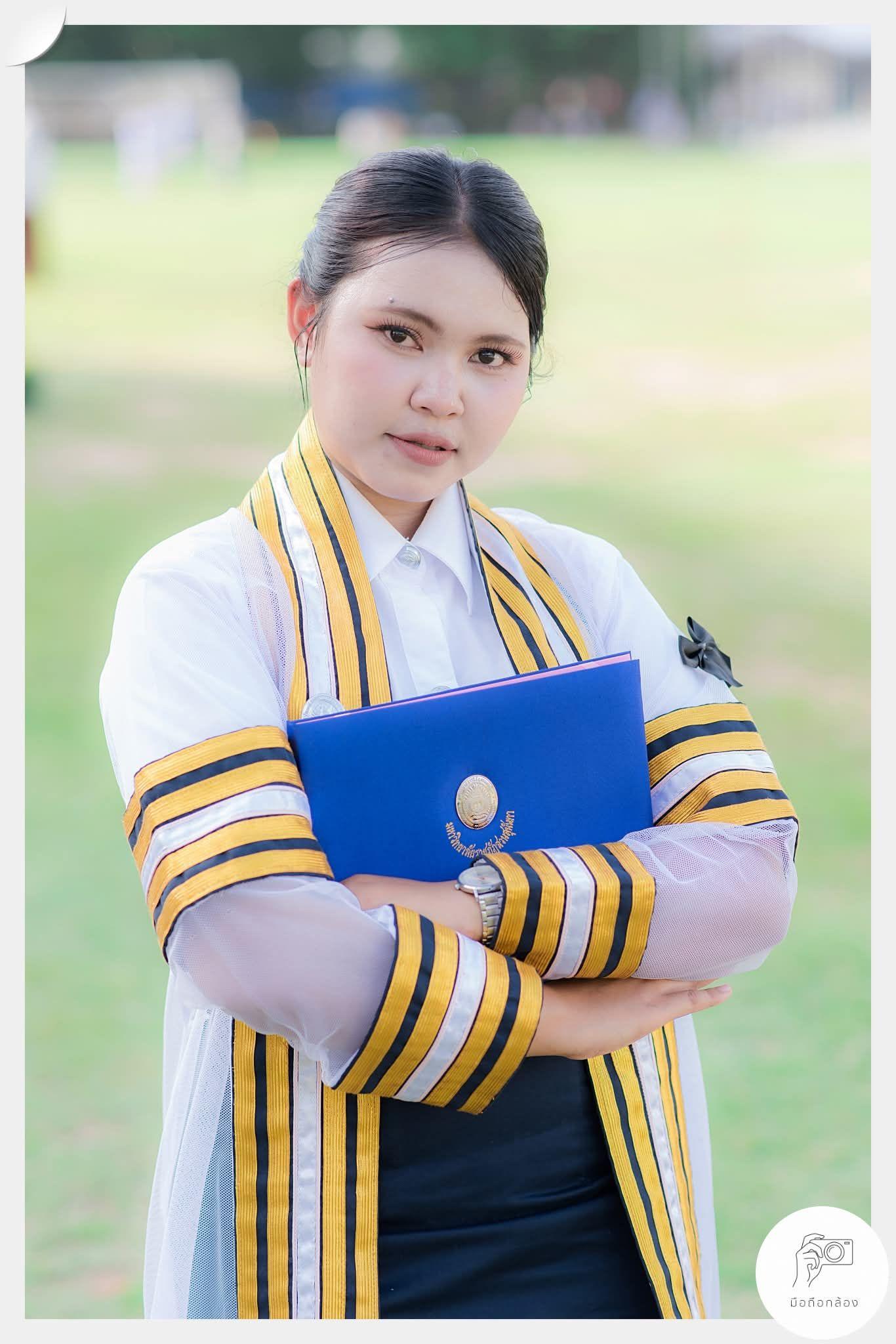 ผลงานรับปริญญา มหาวิทยาลัยราชภัฏสวนสุนันทา โดย มือถือกล้อง ภาพที่ 11