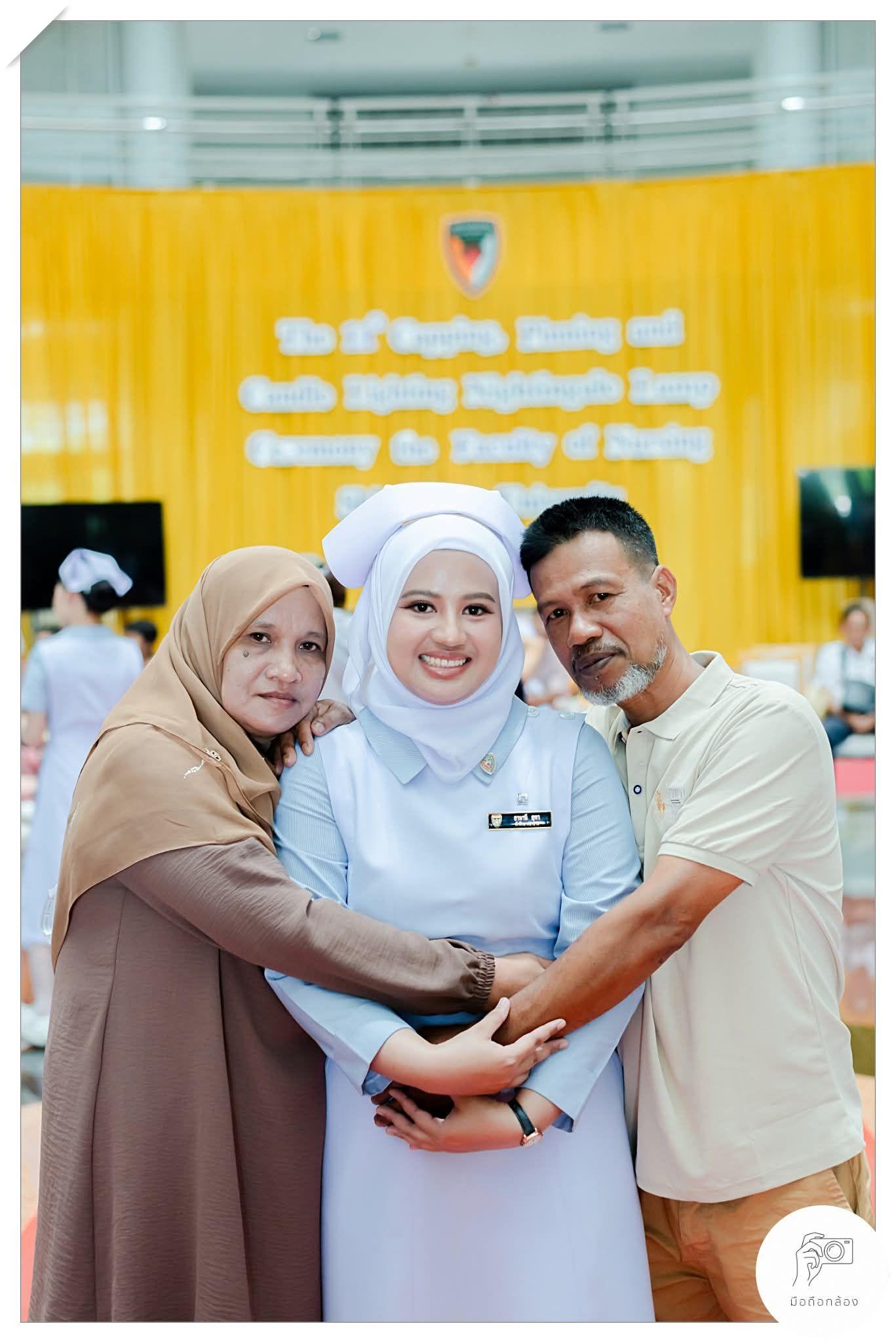 ผลงานรับปริญญา มหาวิทยาลัยชินวัตร โดย มือถือกล้อง ภาพที่ 2