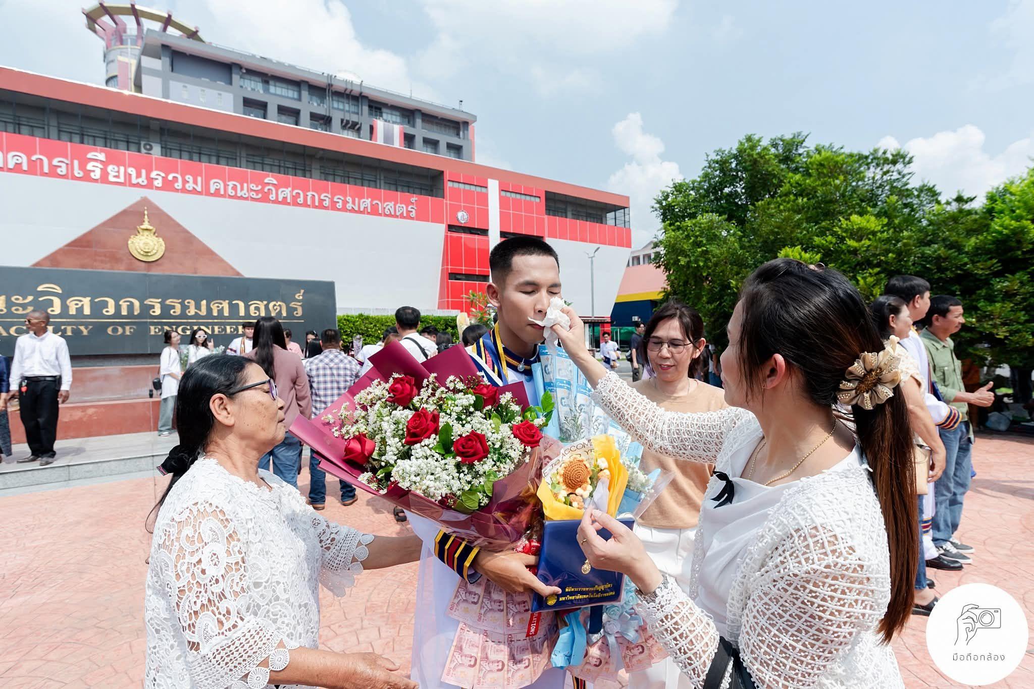 ผลงานรับปริญญา มหาวิทยาลัยเทคโนโลยีราชมงคลธัญบุรี โดย มือถือกล้อง ภาพที่ 8