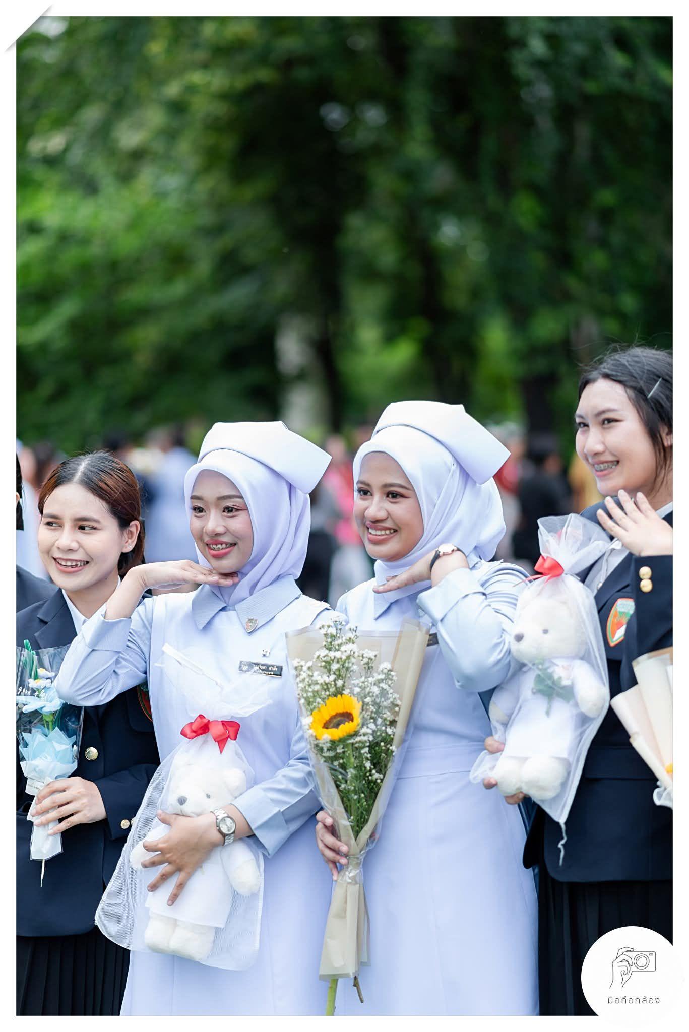 ผลงานรับปริญญา มหาวิทยาลัยชินวัตร โดย มือถือกล้อง ภาพที่ 5