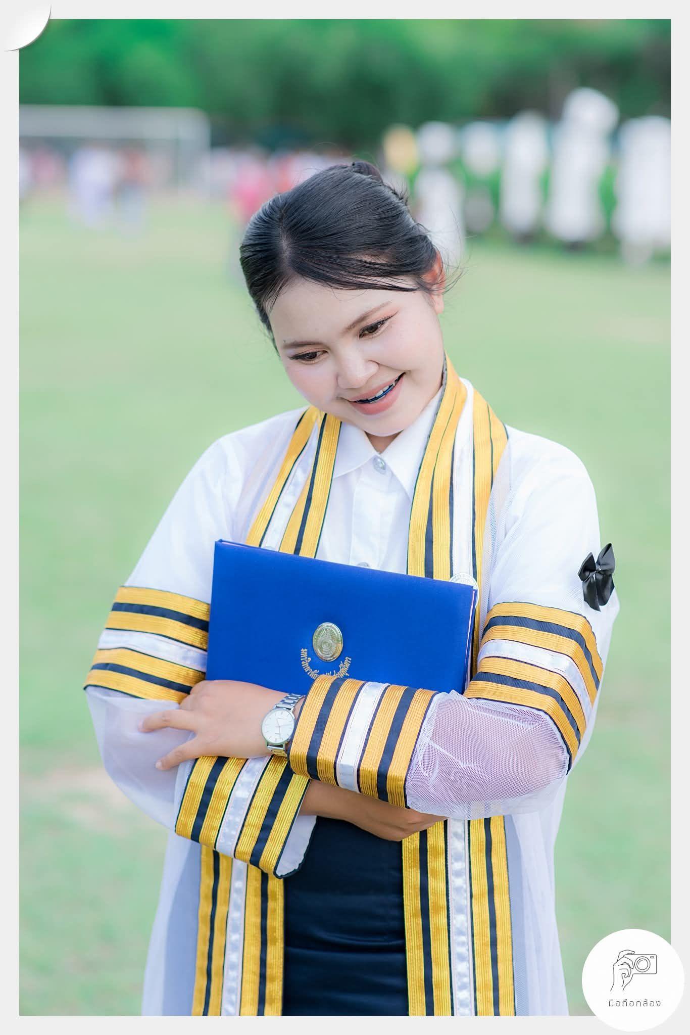 ผลงานรับปริญญา มหาวิทยาลัยราชภัฏสวนสุนันทา โดย มือถือกล้อง ภาพที่ 5