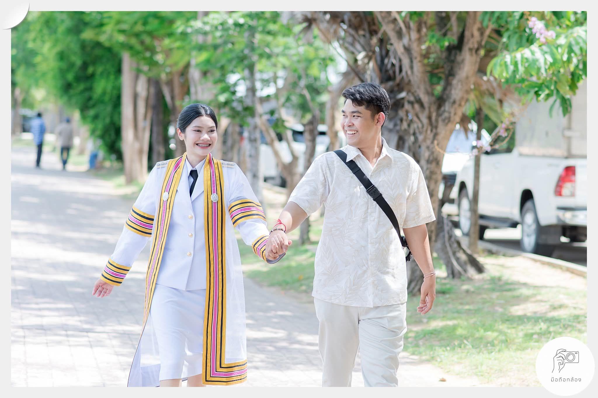 ผลงานรับปริญญา มหาวิทยาลัยราชภัฏสวนสุนันทา โดย มือถือกล้อง ภาพที่ 1
