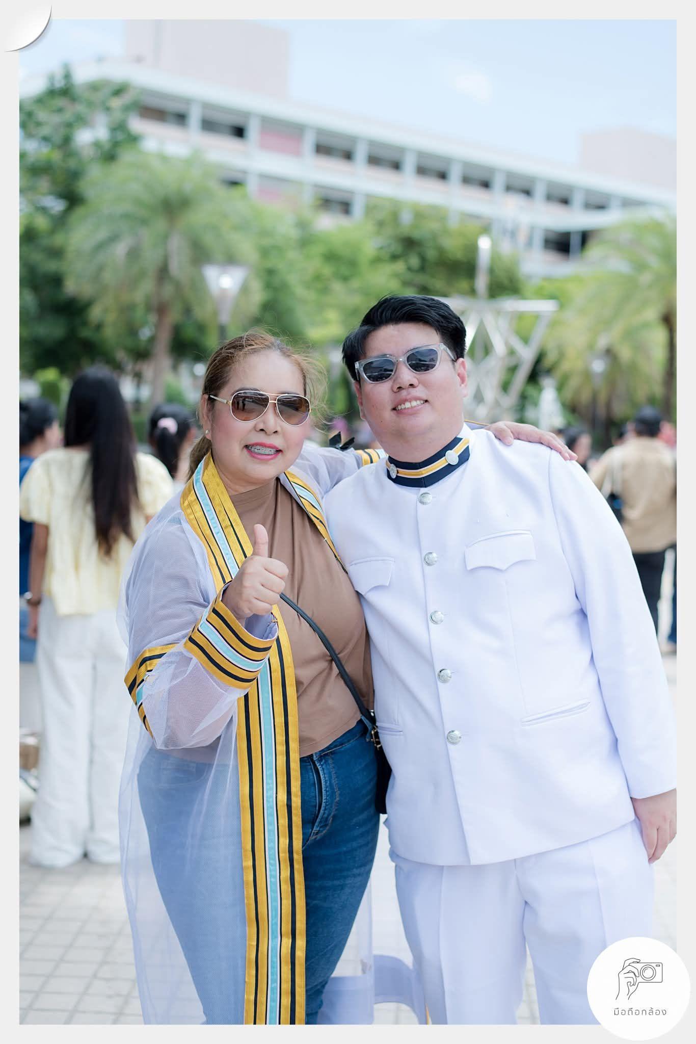 ผลงานรับปริญญา มหาวิทยาลัยราชภัฏสวนสุนันทา โดย มือถือกล้อง ภาพที่ 16