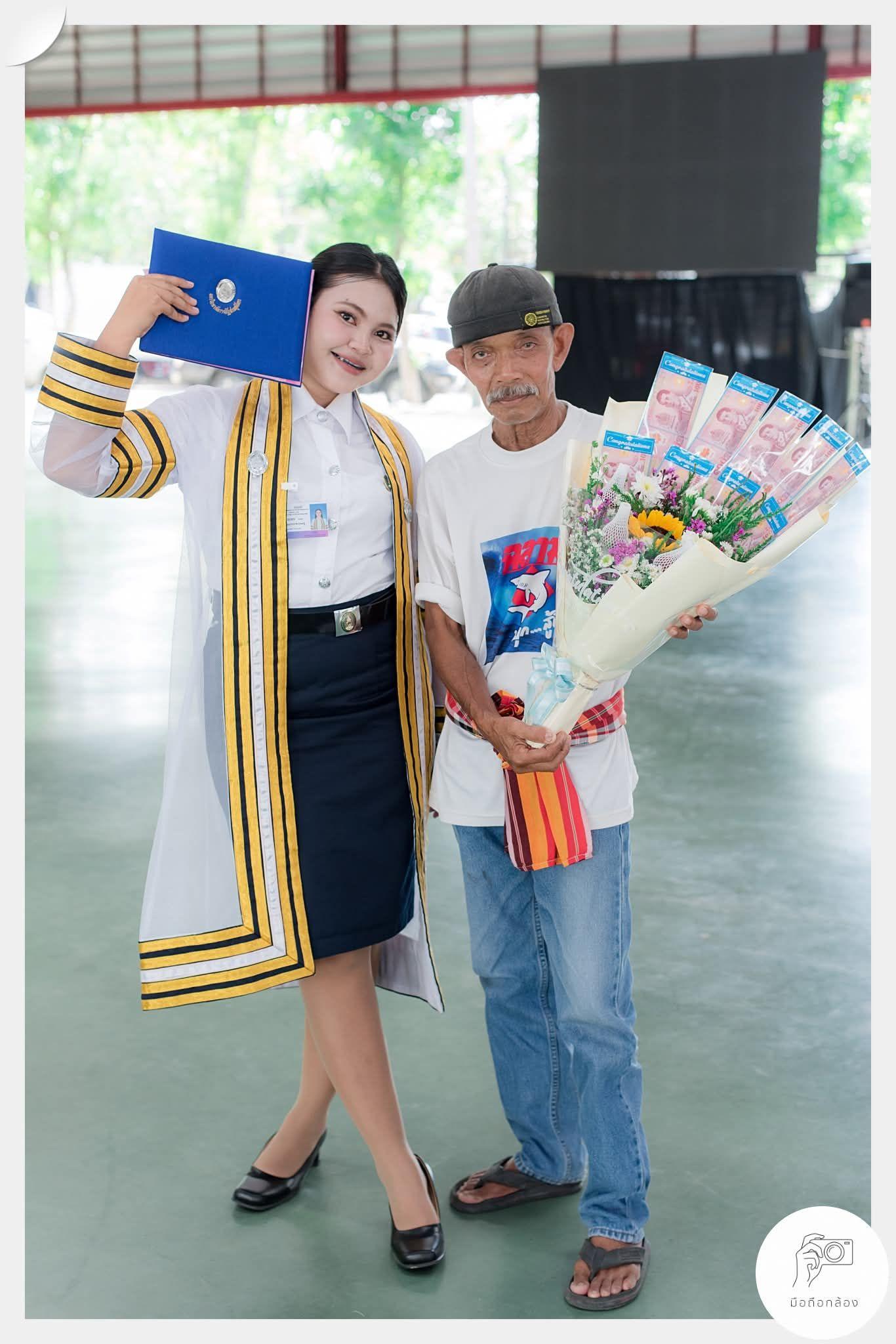 ผลงานรับปริญญา มหาวิทยาลัยราชภัฏสวนสุนันทา โดย มือถือกล้อง ภาพที่ 13