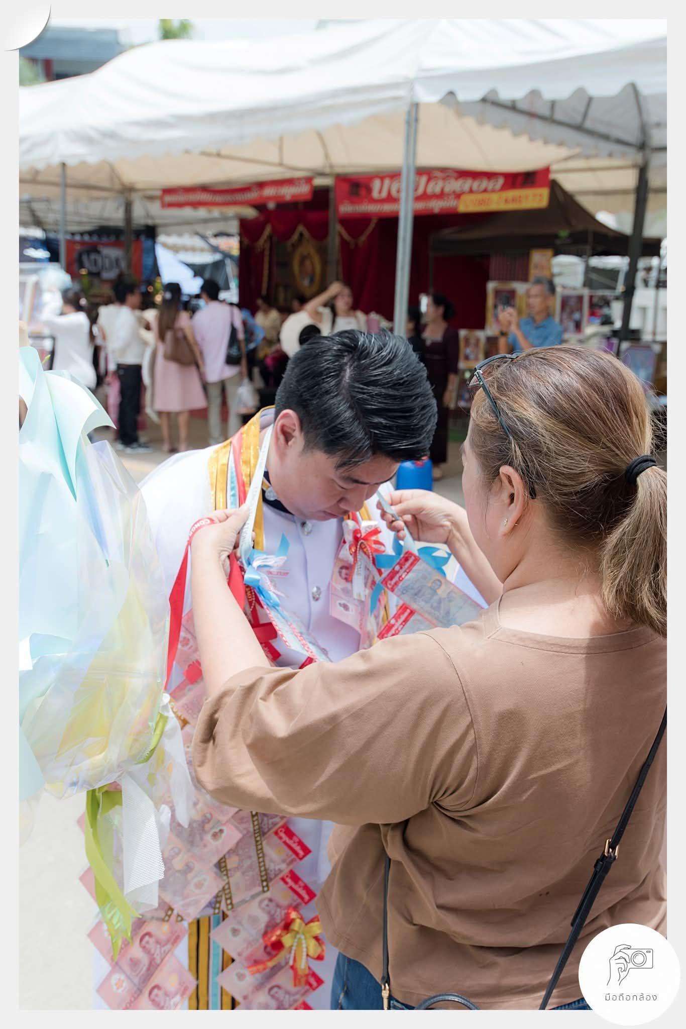 ผลงานรับปริญญา มหาวิทยาลัยราชภัฏสวนสุนันทา โดย มือถือกล้อง ภาพที่ 8