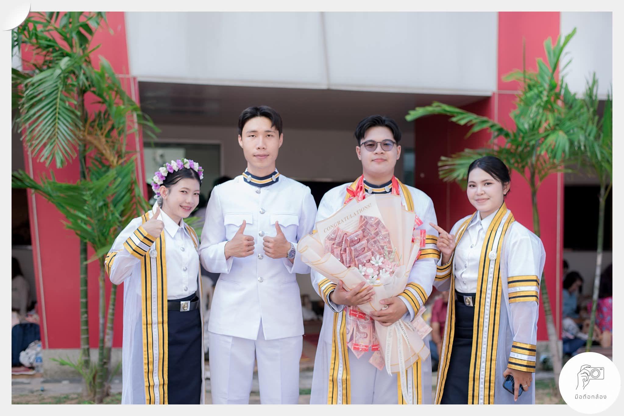 ผลงานรับปริญญา มหาวิทยาลัยราชภัฏสวนสุนันทา โดย มือถือกล้อง ภาพที่ 6