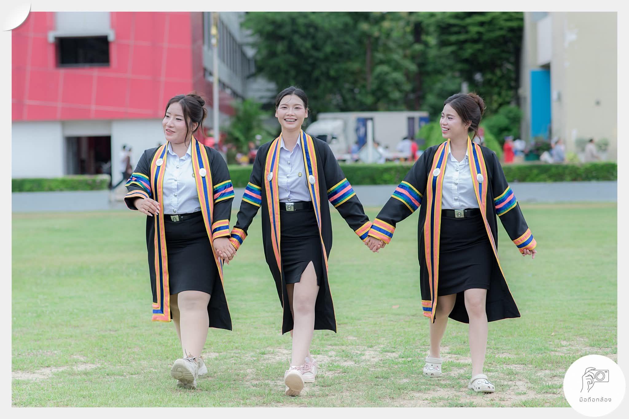 ผลงานรับปริญญา มหาวิทยาลัยราชภัฏนครปฐม โดย มือถือกล้อง ภาพที่ 9