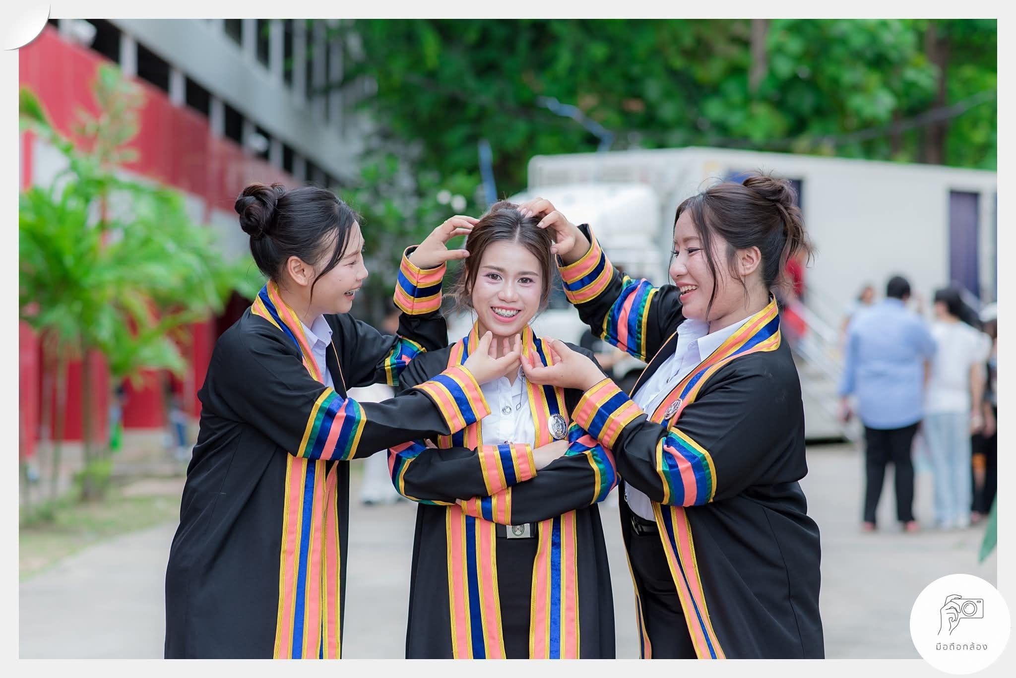 ผลงานรับปริญญา มหาวิทยาลัยราชภัฏนครปฐม โดย มือถือกล้อง ภาพที่ 5