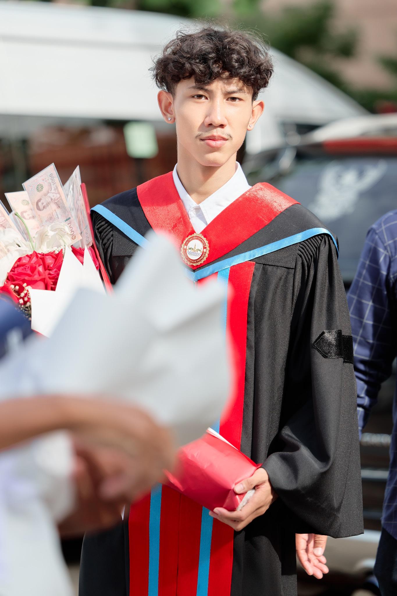 ผลงานรับปริญญา มหาวิทยาลัยกรุงเทพธนบุรี โดย ArwutphotoD ภาพที่ 8