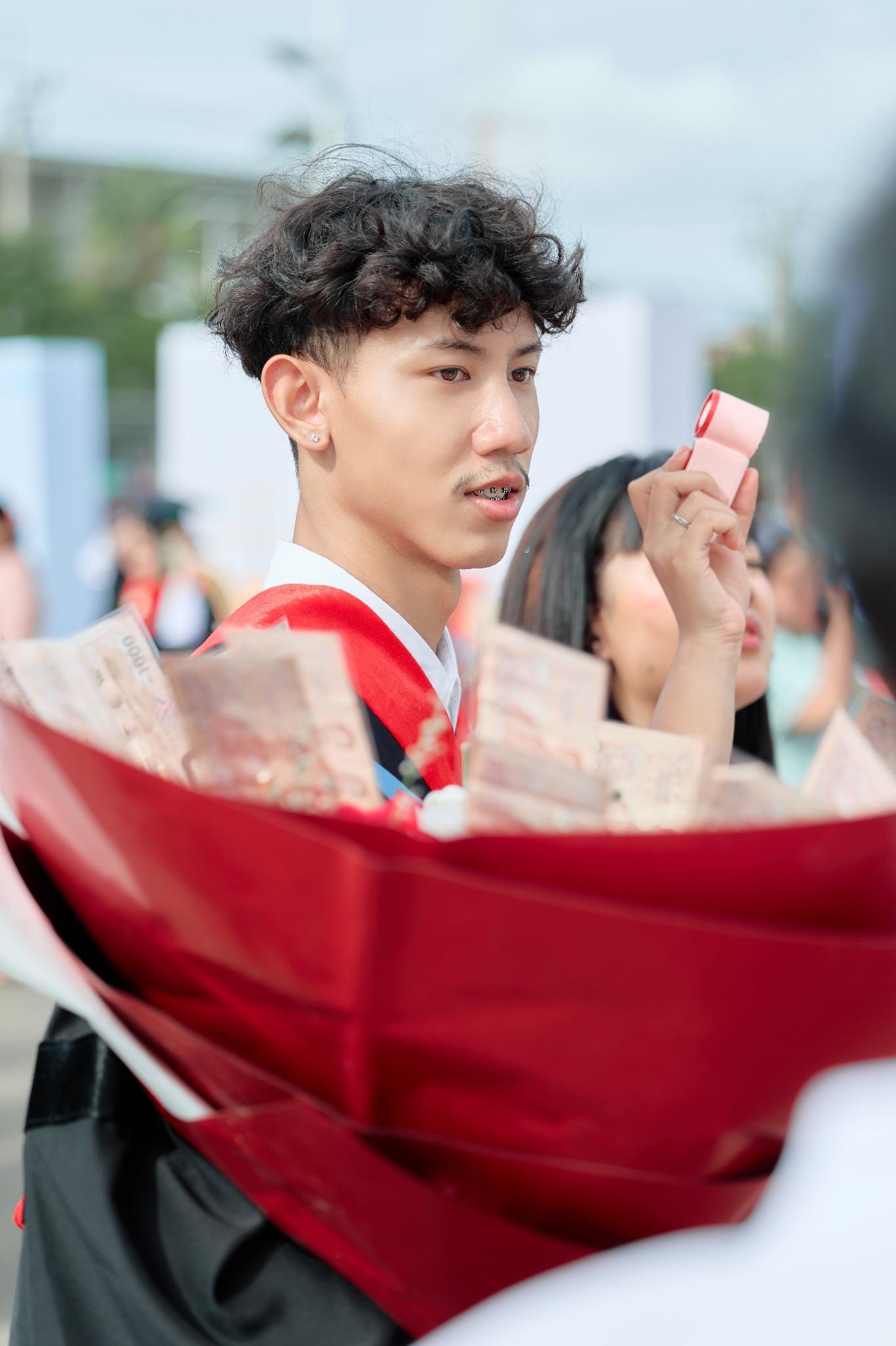 ผลงานรับปริญญา มหาวิทยาลัยกรุงเทพธนบุรี โดย ArwutphotoD ภาพที่ 9