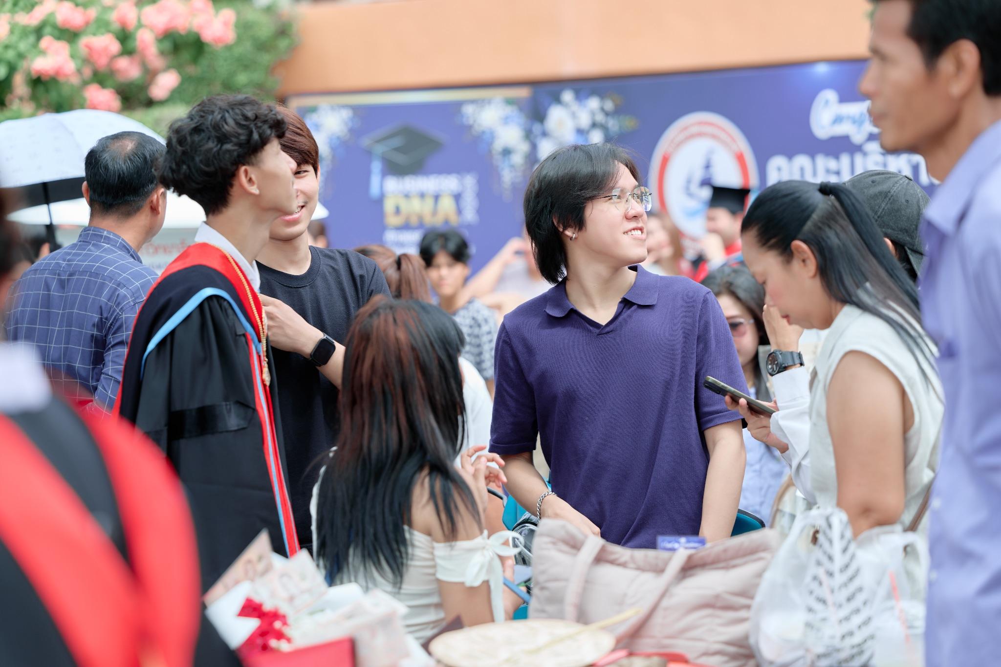 ผลงานรับปริญญา มหาวิทยาลัยกรุงเทพธนบุรี โดย ArwutphotoD ภาพที่ 16