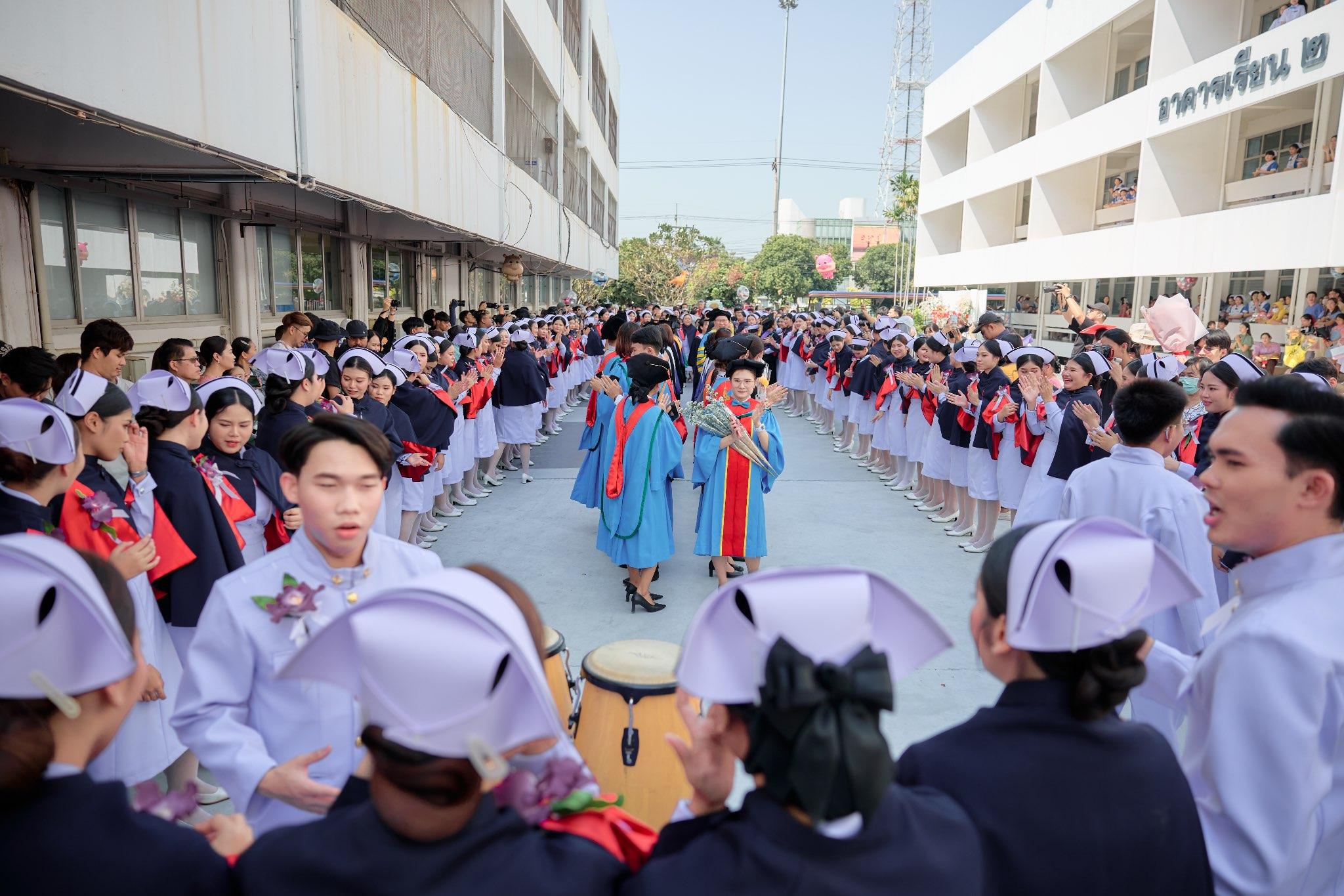 ผลงานรับปริญญา วิทยาลัยพยาบาลบรมราชชนนี โดย ArwutphotoD ภาพที่ 8
