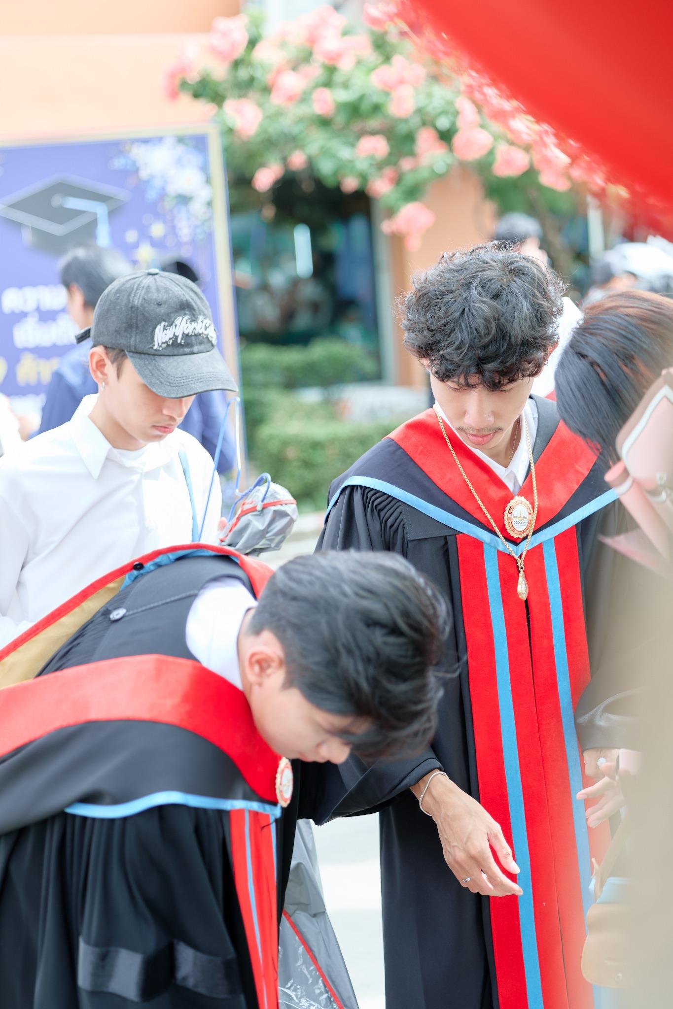 ผลงานรับปริญญา มหาวิทยาลัยกรุงเทพธนบุรี โดย ArwutphotoD ภาพที่ 7