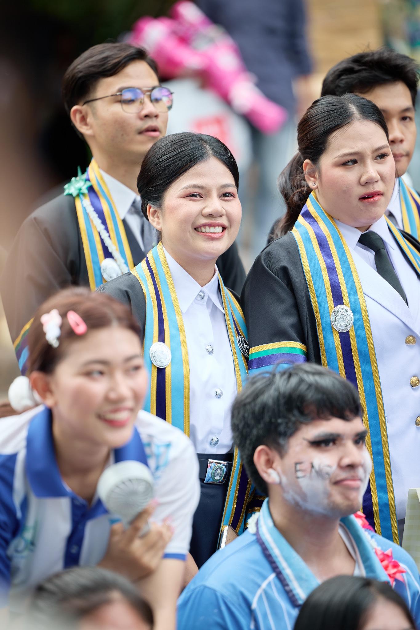 ผลงานรับปริญญา มหาวิทยาลัยราชภัฏกาญจนบุรี โดย ArwutphotoD ภาพที่ 13