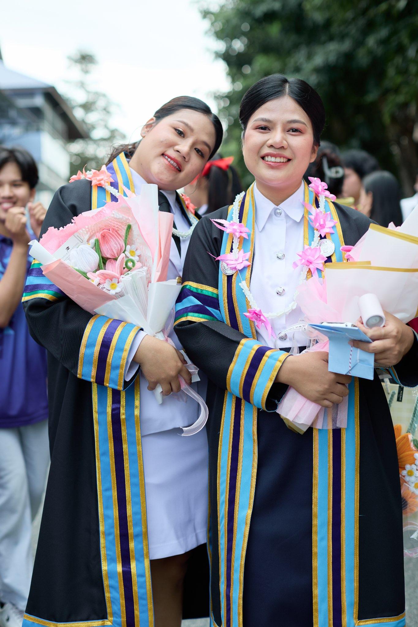 ผลงานรับปริญญา มหาวิทยาลัยราชภัฏกาญจนบุรี โดย ArwutphotoD ภาพที่ 6