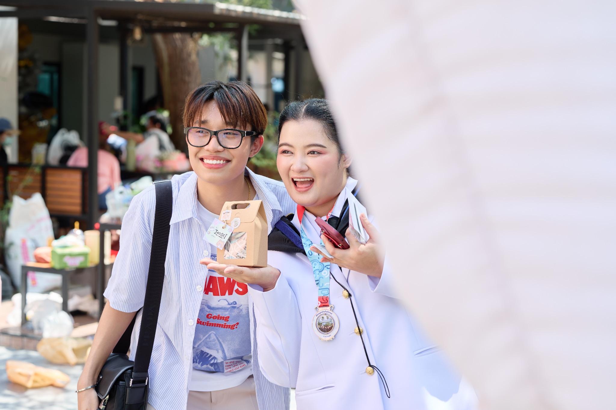 ผลงานรับปริญญา มหาวิทยาลัยศิลปากร โดย ArwutphotoD ภาพที่ 6