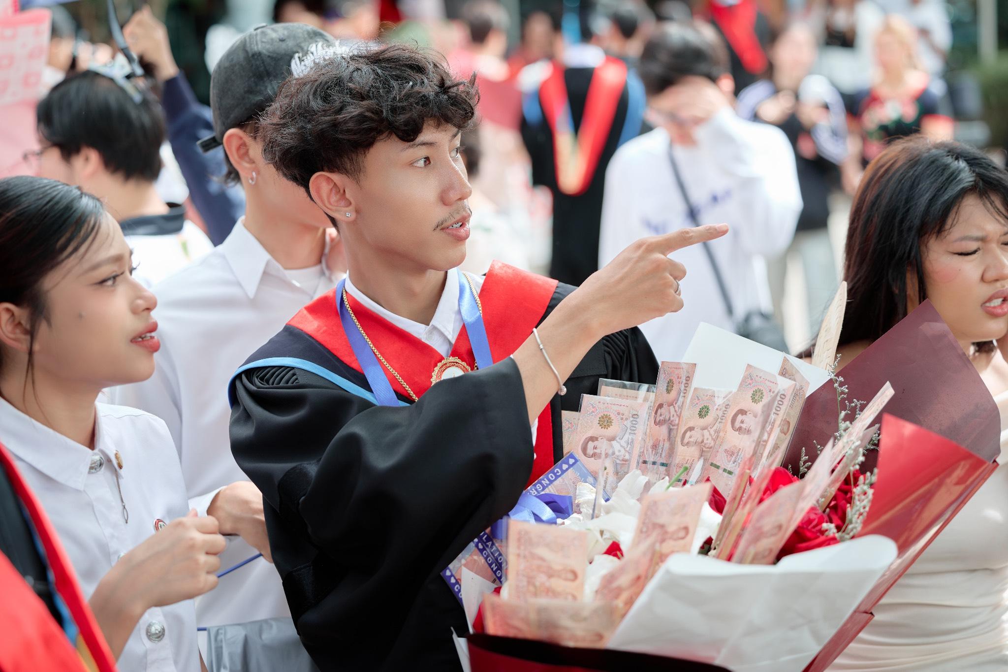 ผลงานรับปริญญา มหาวิทยาลัยกรุงเทพธนบุรี โดย ArwutphotoD ภาพที่ 14