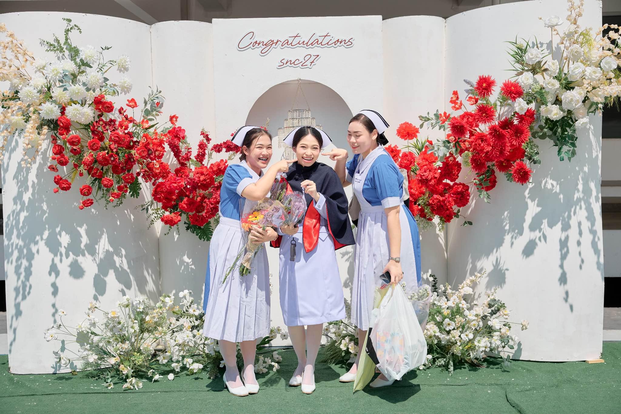 ผลงานรับปริญญา วิทยาลัยพยาบาลบรมราชชนนี โดย ArwutphotoD ภาพที่ 7