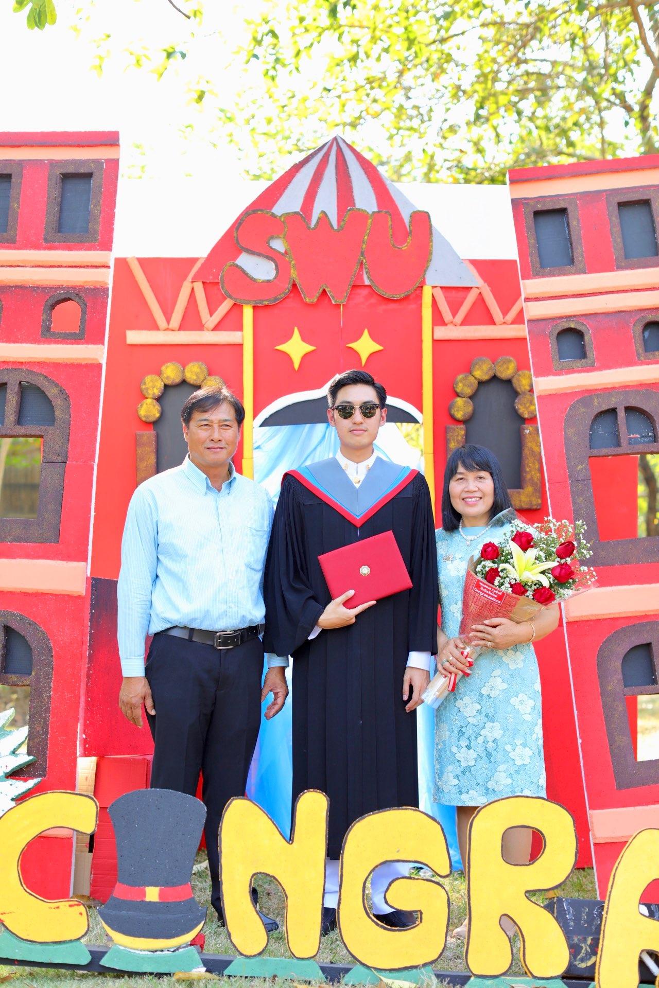 ผลงานรับปริญญา มหาวิทยาลัยศรีนครินทรวิโรฒ โดย ArwutphotoD ภาพที่ 20