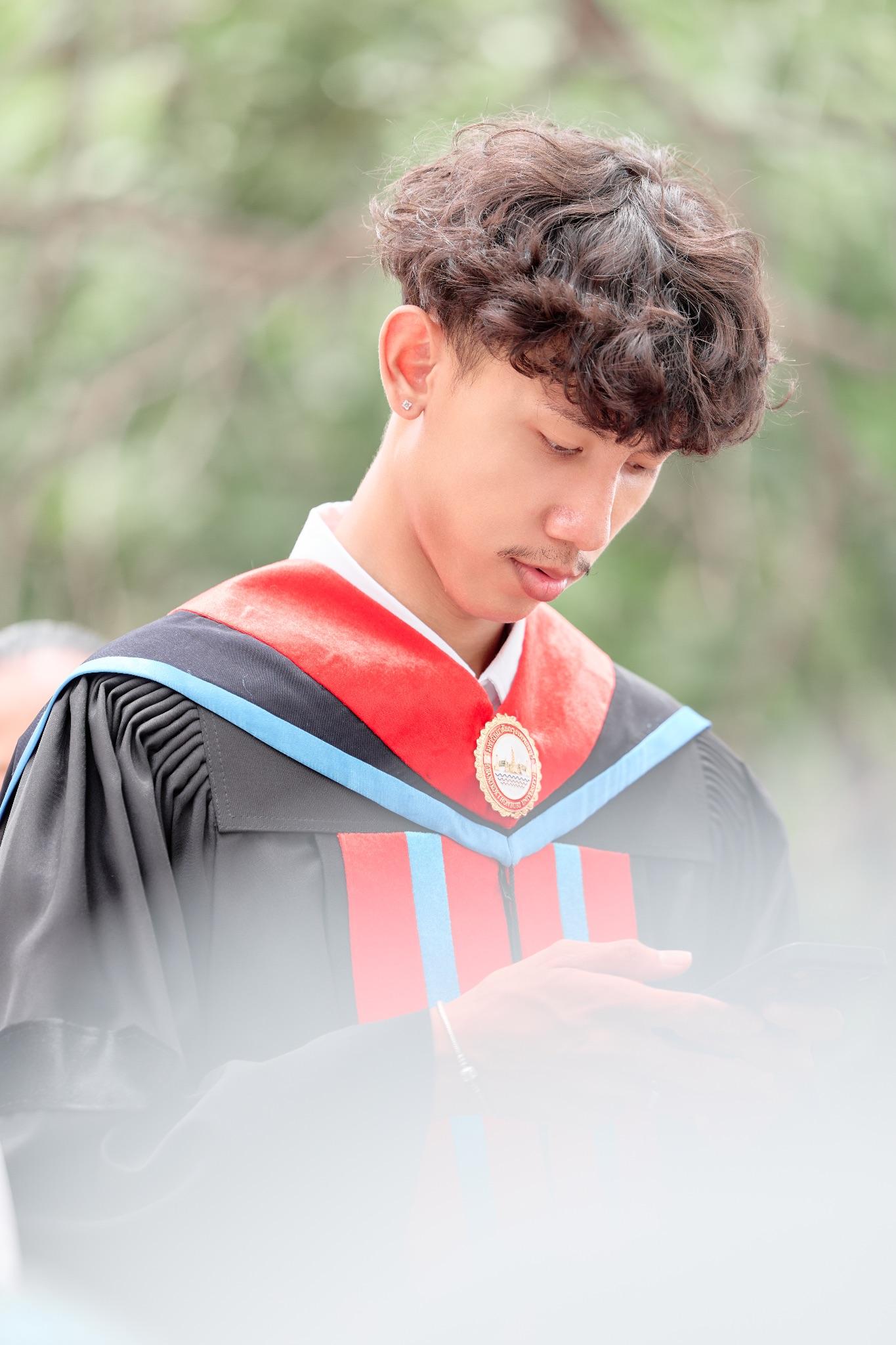 ผลงานรับปริญญา มหาวิทยาลัยกรุงเทพธนบุรี โดย ArwutphotoD ภาพที่ 2