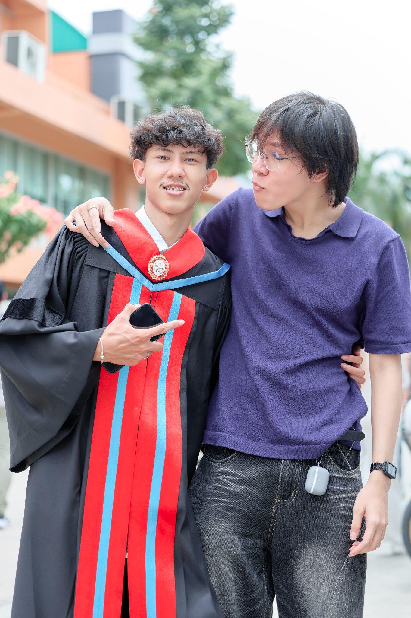 ผลงานรับปริญญา มหาวิทยาลัยกรุงเทพธนบุรี โดย ArwutphotoD ภาพที่ 4