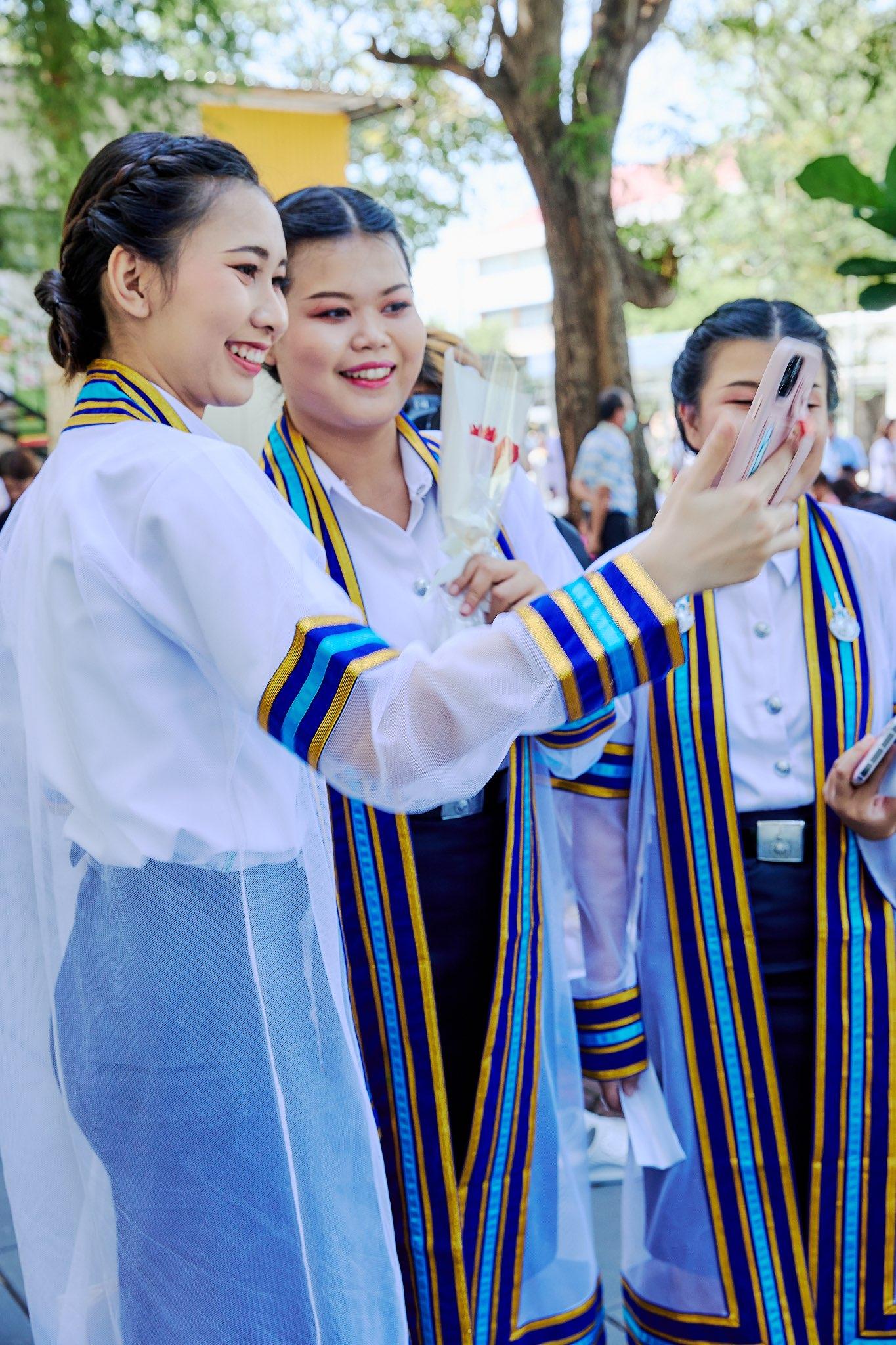 ผลงานรับปริญญา มหาวิทยาลัยเทคโนโลยีราชมงคลธัญบุรี โดย ArwutphotoD ภาพที่ 11