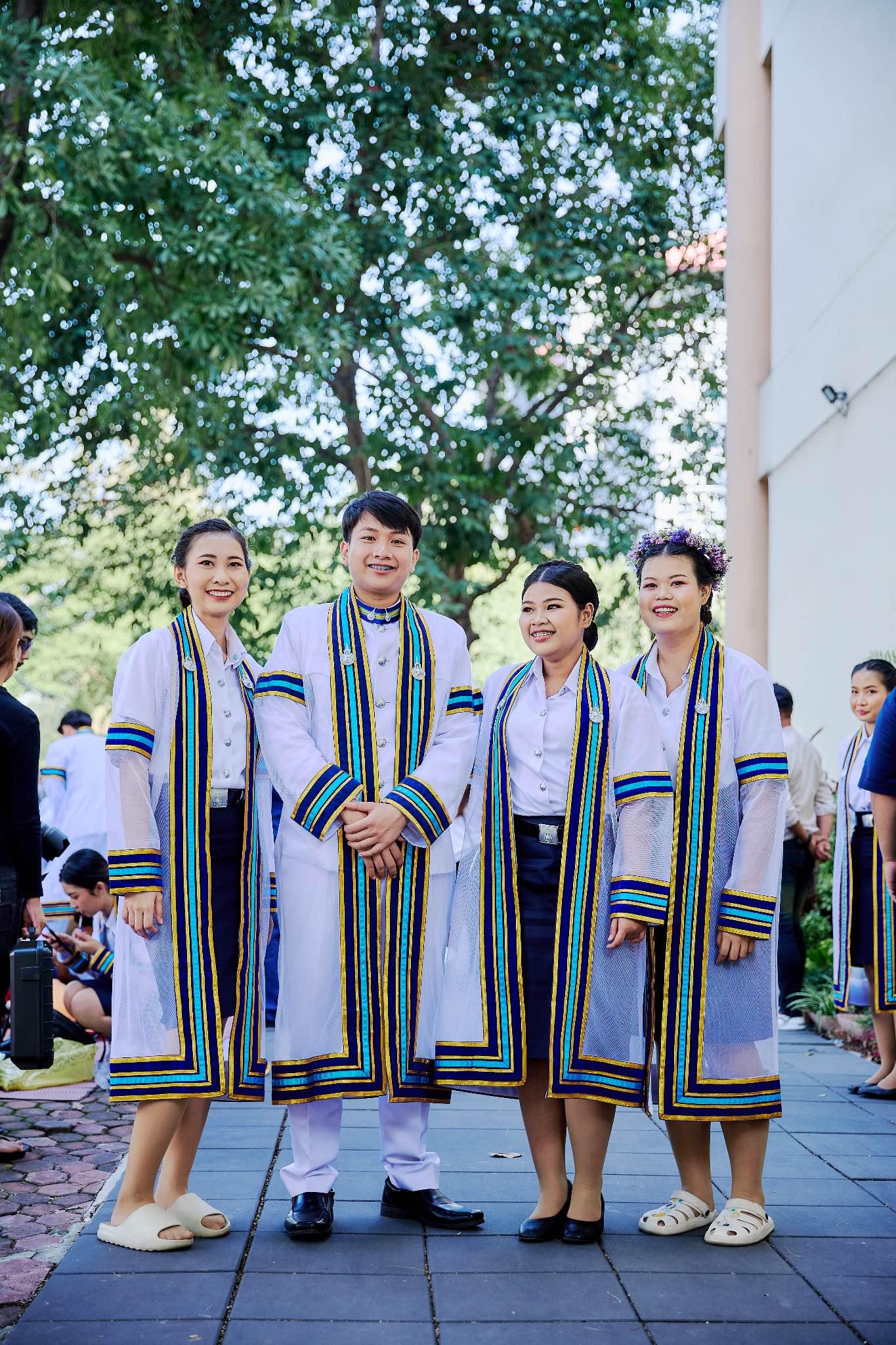 ผลงานรับปริญญา มหาวิทยาลัยเทคโนโลยีราชมงคลธัญบุรี โดย ArwutphotoD ภาพที่ 12