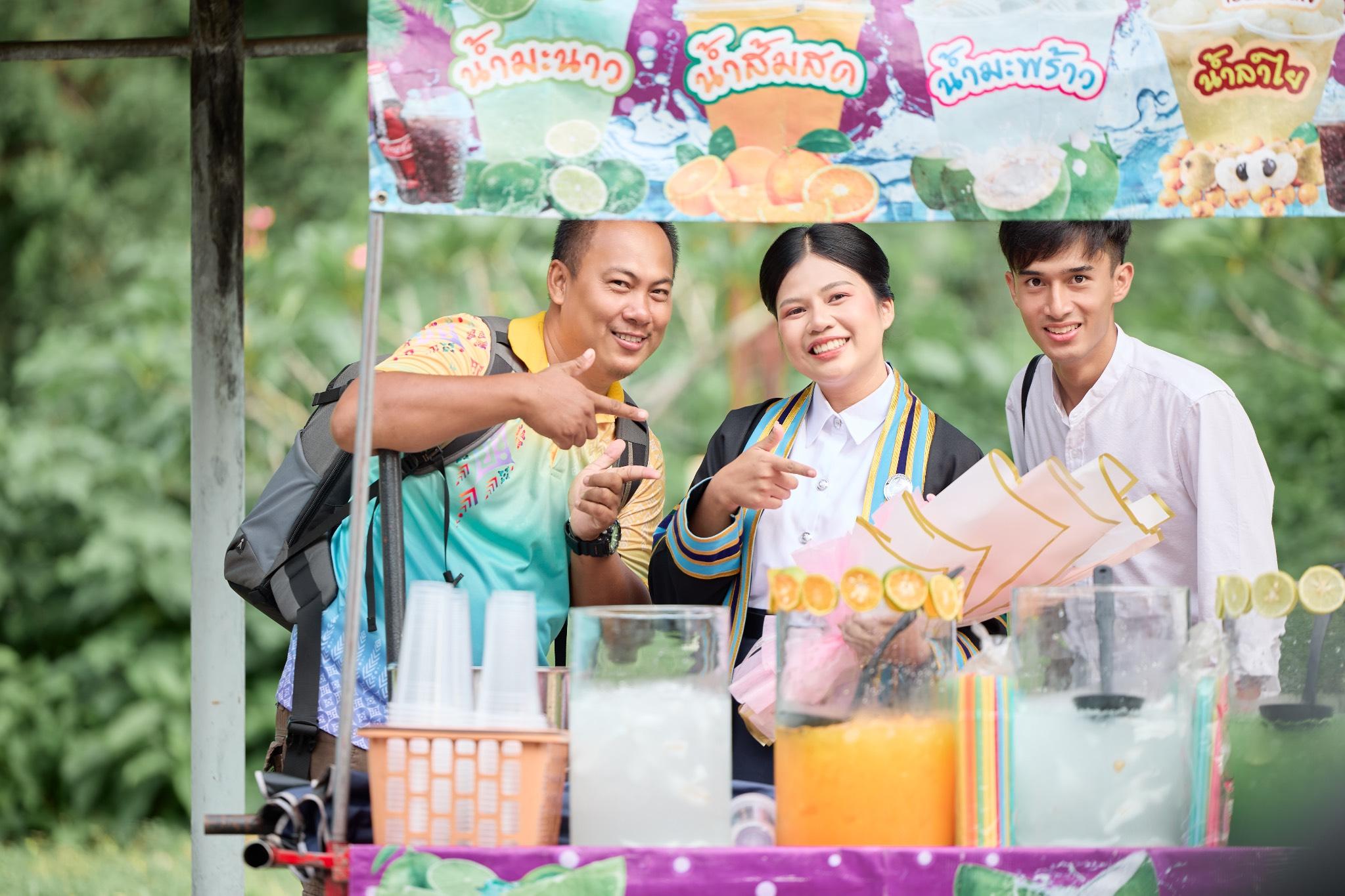 ผลงานรับปริญญา มหาวิทยาลัยราชภัฏกาญจนบุรี โดย ArwutphotoD ภาพที่ 16