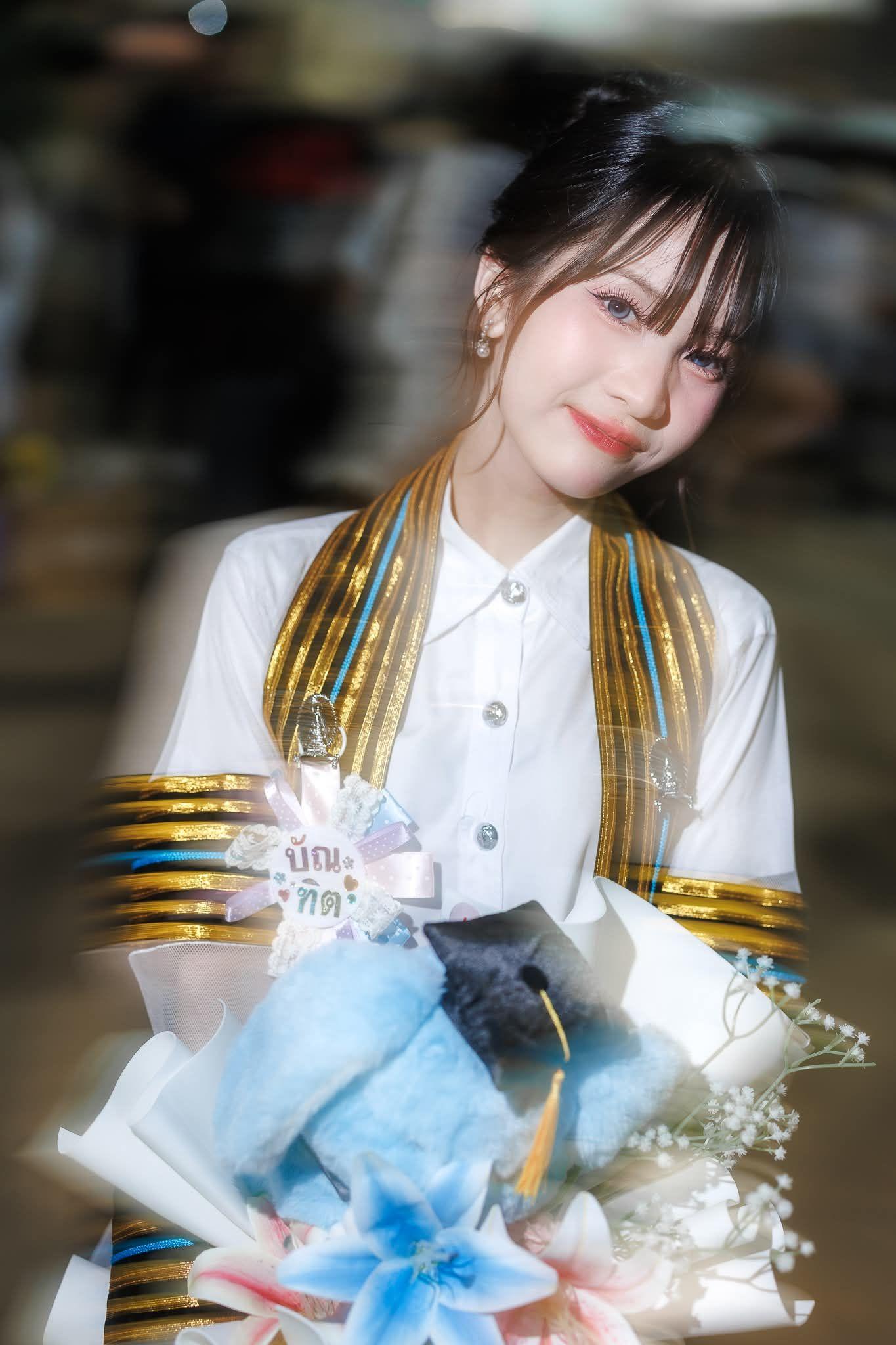 ผลงานรับปริญญา จุฬาลงกรณ์มหาวิทยาลัย โดย ถ่ายกับฟิล์ม ภาพที่ 20