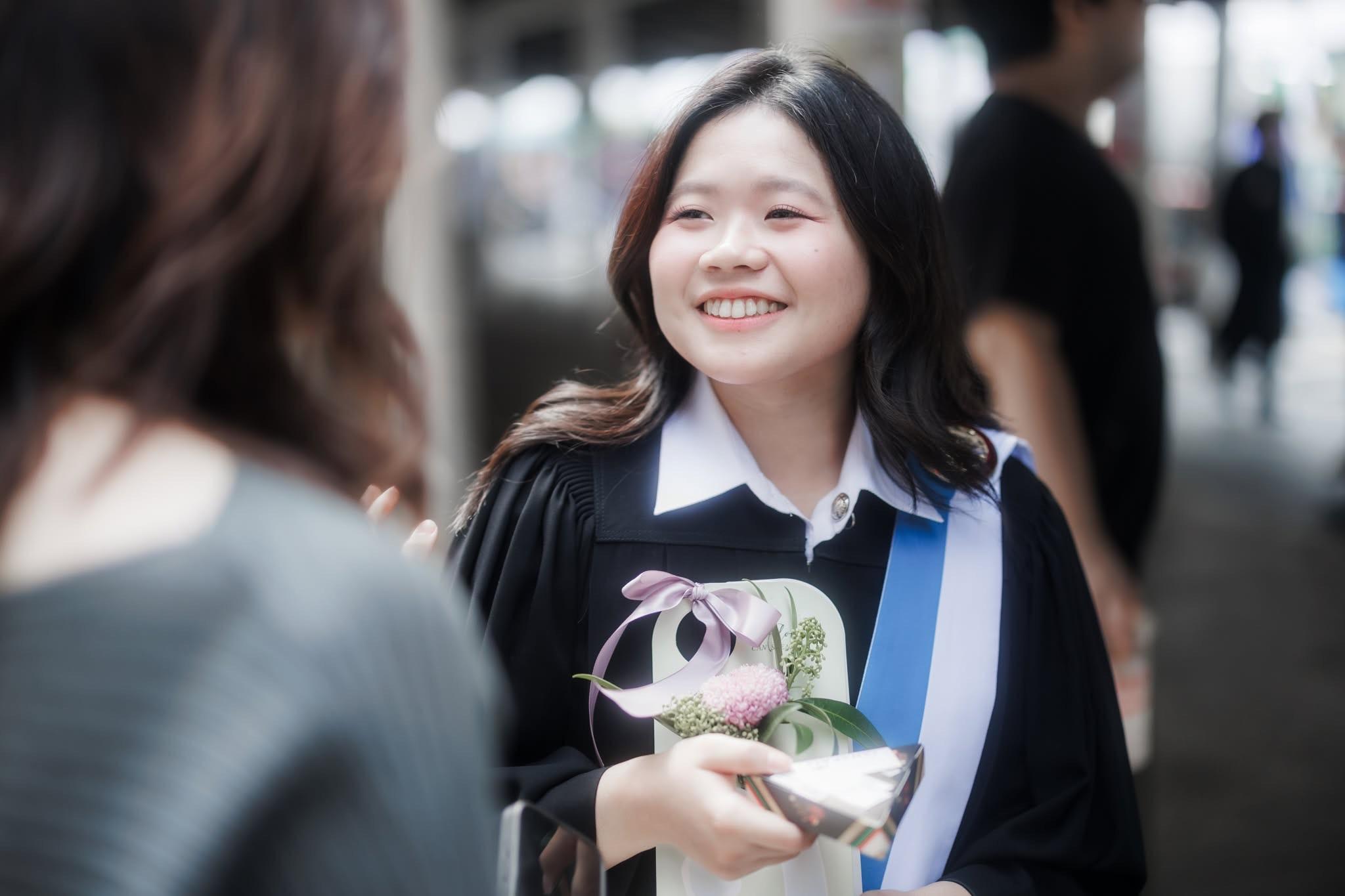 ผลงานรับปริญญา มหาวิทยาลัยธรรมศาสตร์ โดย ถ่ายกับฟิล์ม ภาพที่ 13