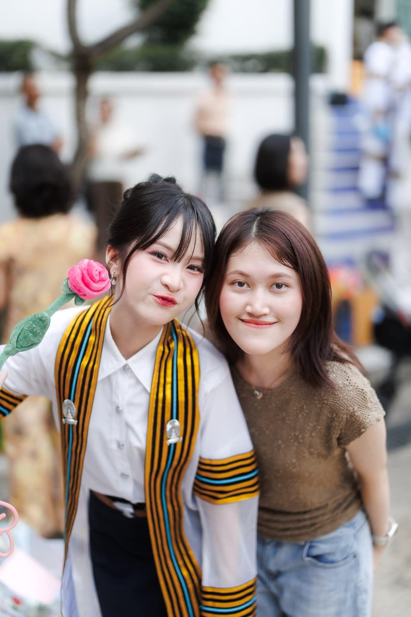 ผลงานรับปริญญา จุฬาลงกรณ์มหาวิทยาลัย โดย ถ่ายกับฟิล์ม ภาพที่ 9