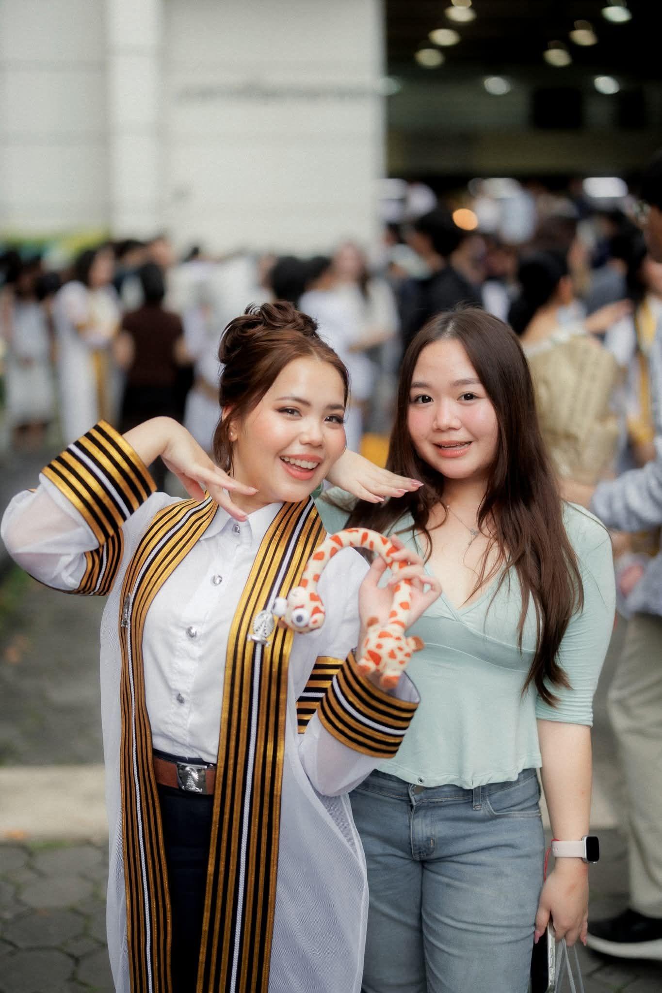 ผลงานรับปริญญา จุฬาลงกรณ์มหาวิทยาลัย โดย ถ่ายกับฟิล์ม ภาพที่ 12