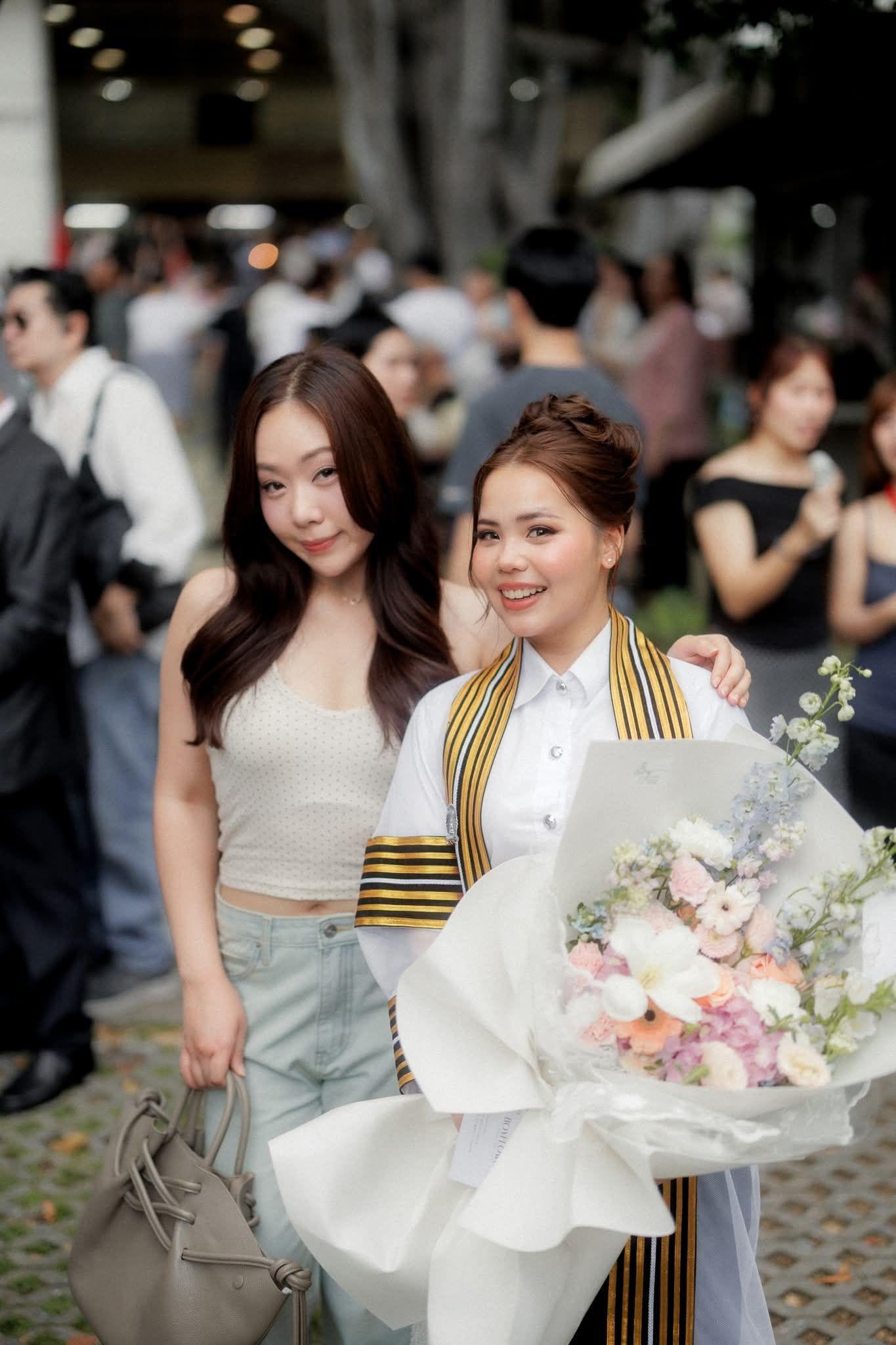 ผลงานรับปริญญา จุฬาลงกรณ์มหาวิทยาลัย โดย ถ่ายกับฟิล์ม ภาพที่ 5