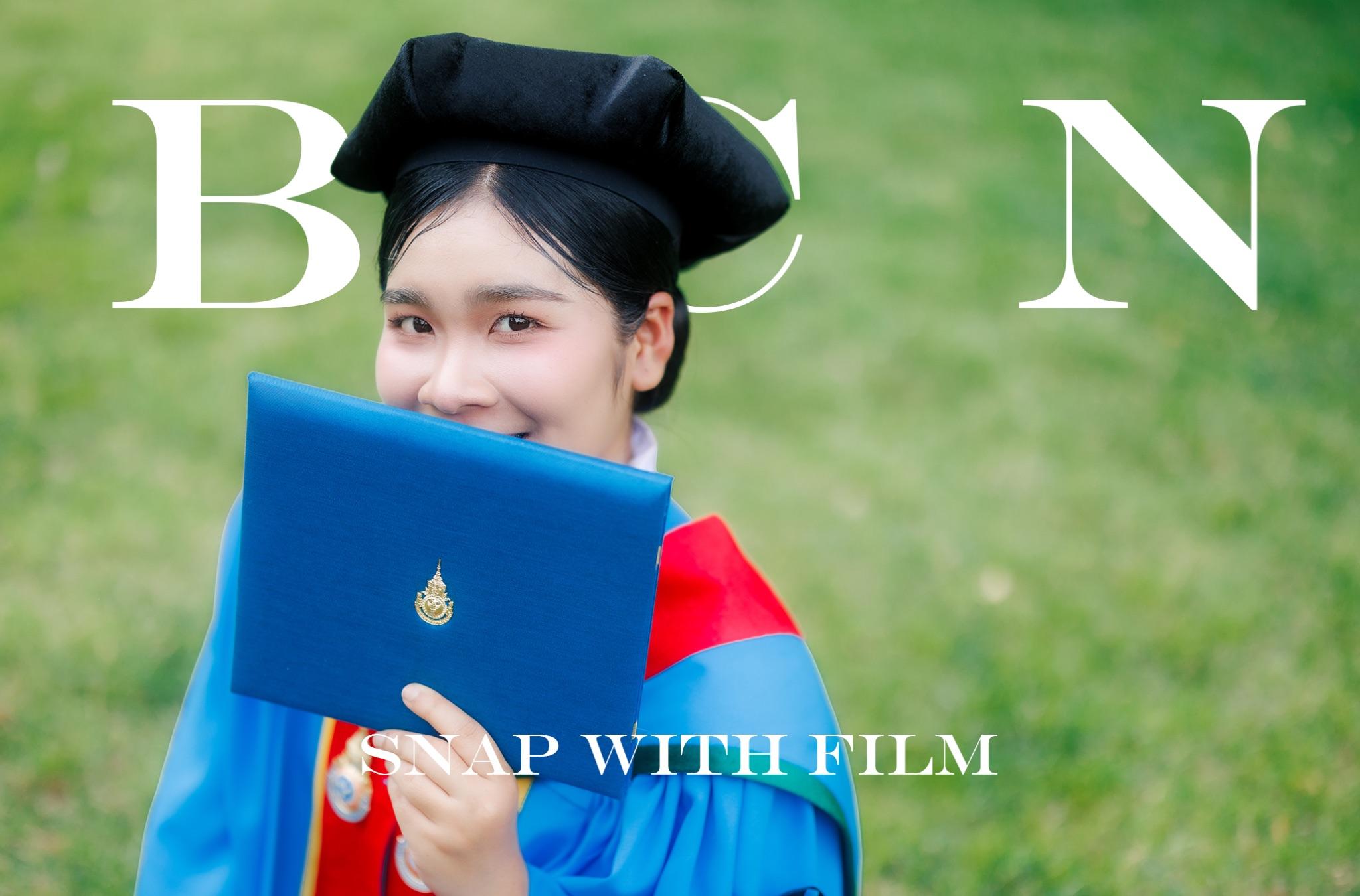 ผลงานรับปริญญา สถาบันพระบรมราชชนก โดย ถ่ายกับฟิล์ม ภาพที่ 1