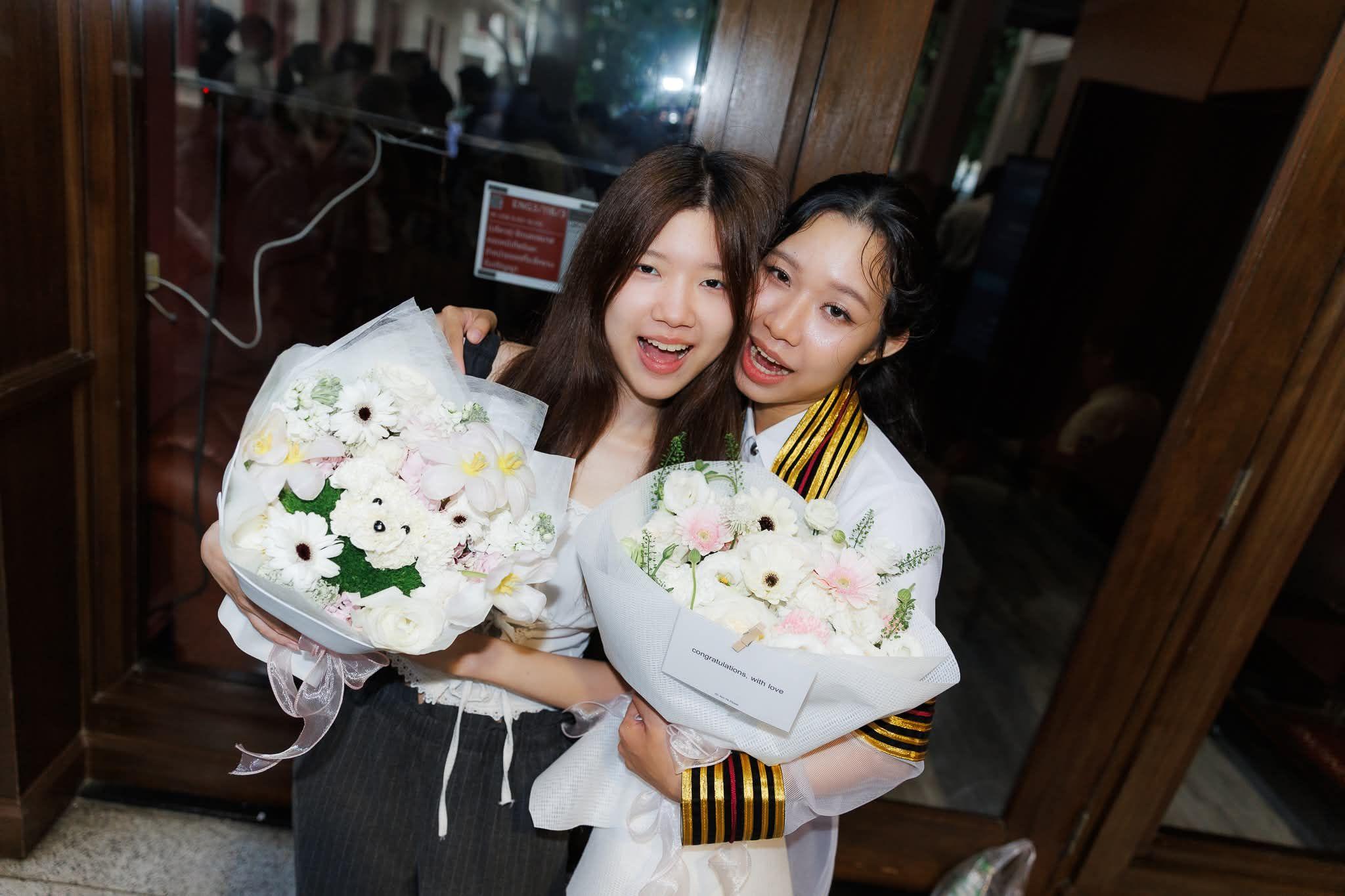 ผลงานรับปริญญา จุฬาลงกรณ์มหาวิทยาลัย โดย ถ่ายกับฟิล์ม ภาพที่ 19