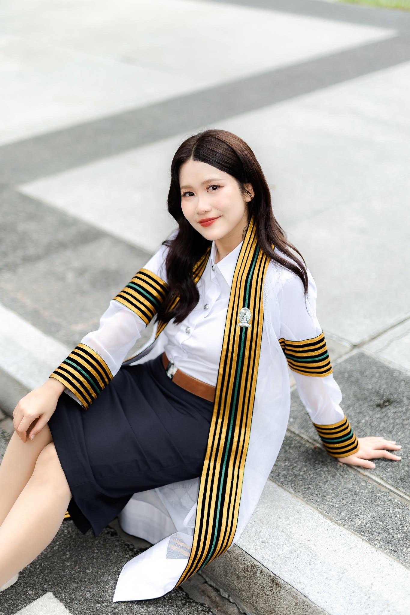 ผลงานรับปริญญา จุฬาลงกรณ์มหาวิทยาลัย โดย ถ่ายกับฟิล์ม ภาพที่ 11